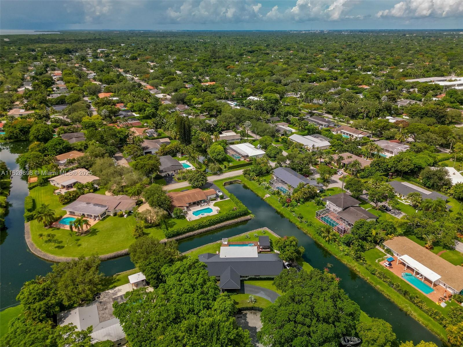 Homes for sale in Pinecrest, FL | 7000 Sw 125Th St, Pinecrest, FL 33156 | MLS# A11626898