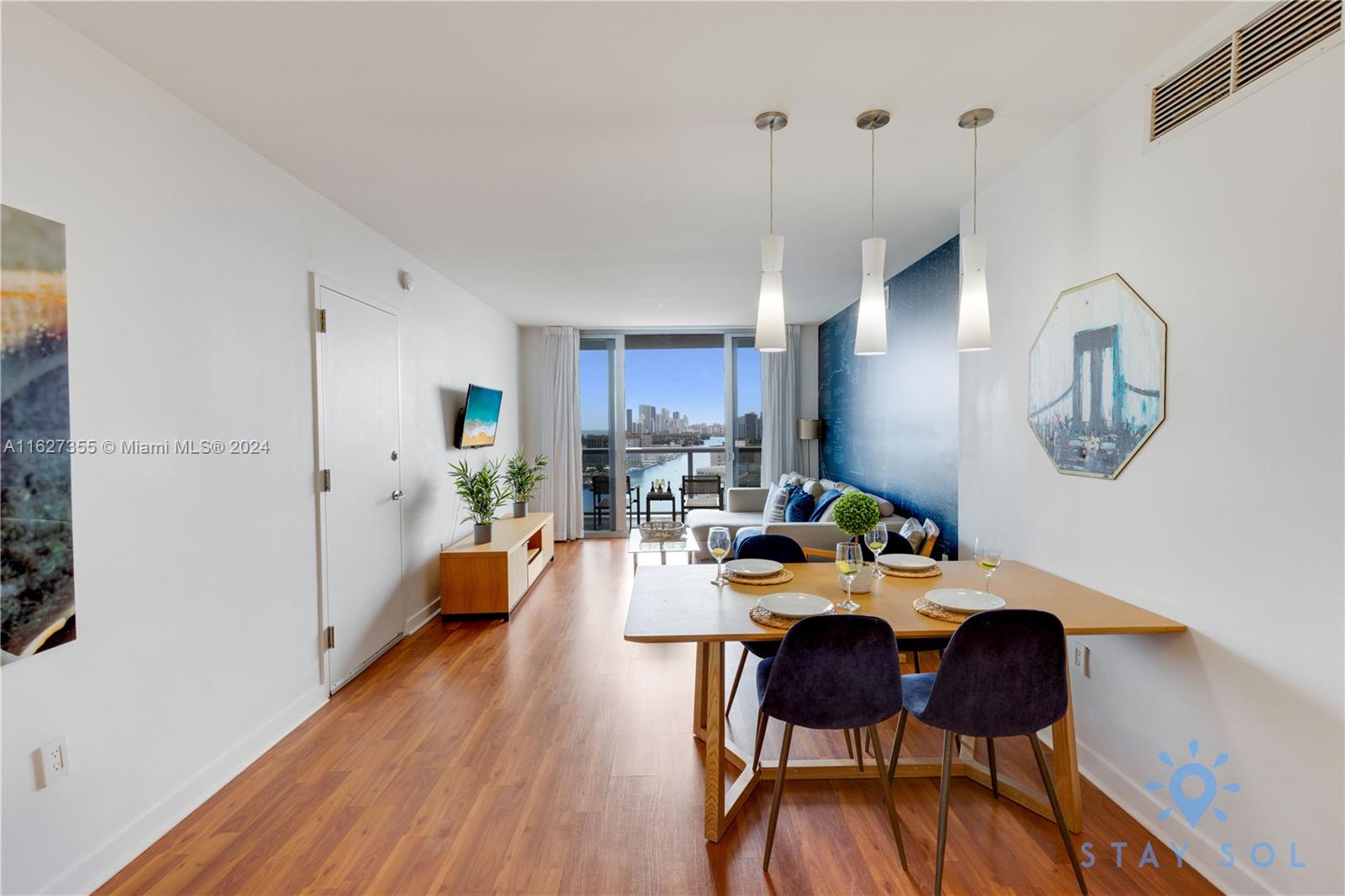 Condo for Sale in Hallandale Beach, FL