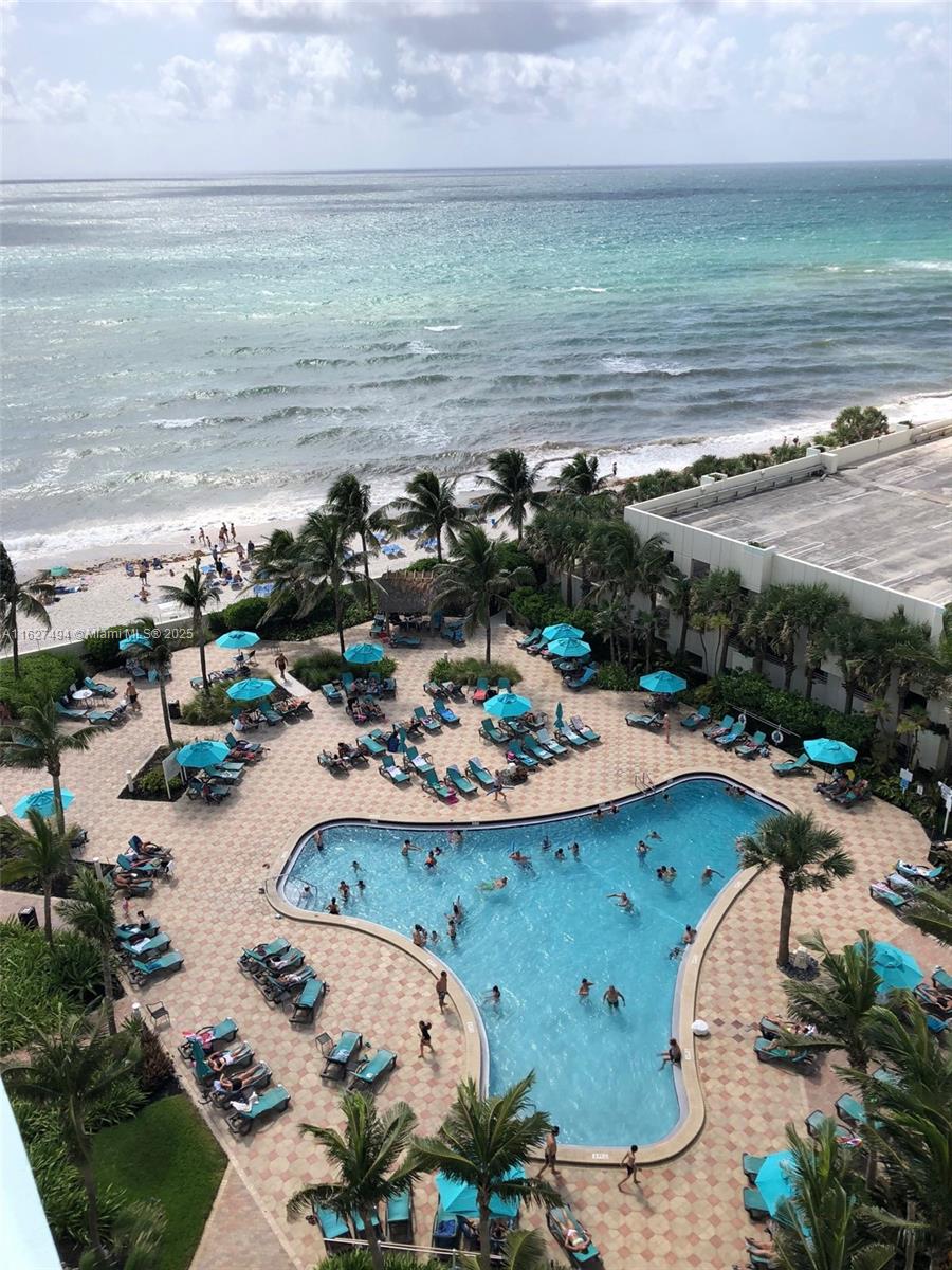 Tides On Hollywood Beach