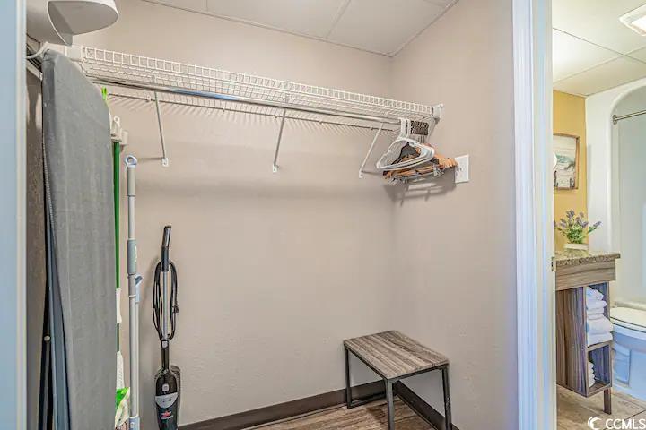 2417080 | Photo 25
