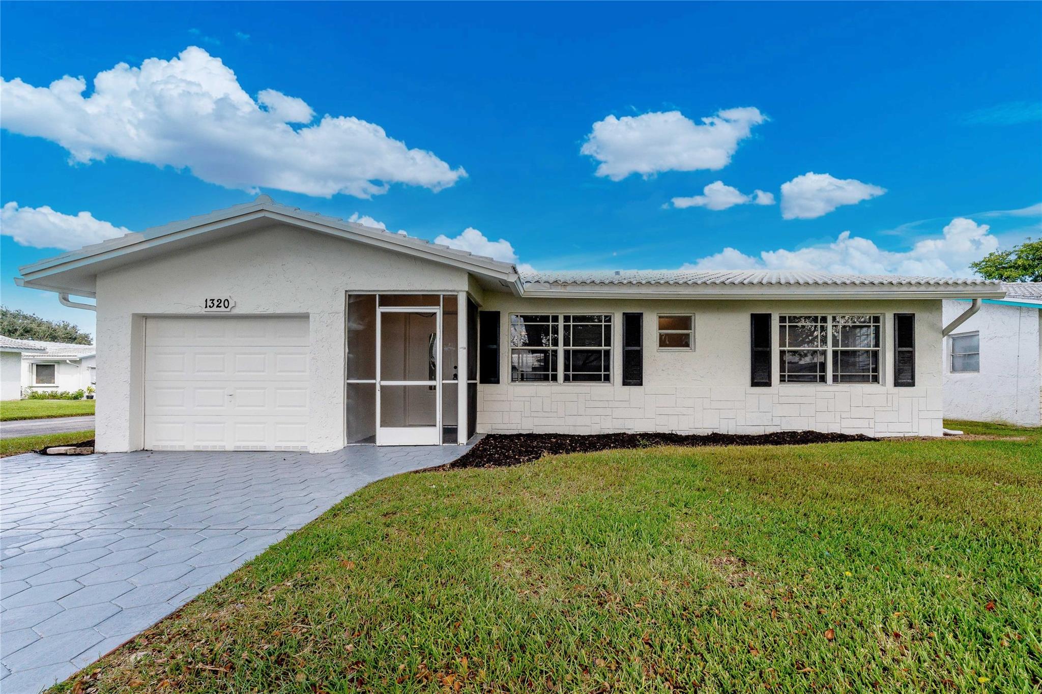 1320 Nw 85th Ave Plantation FL 33322 | F10452367