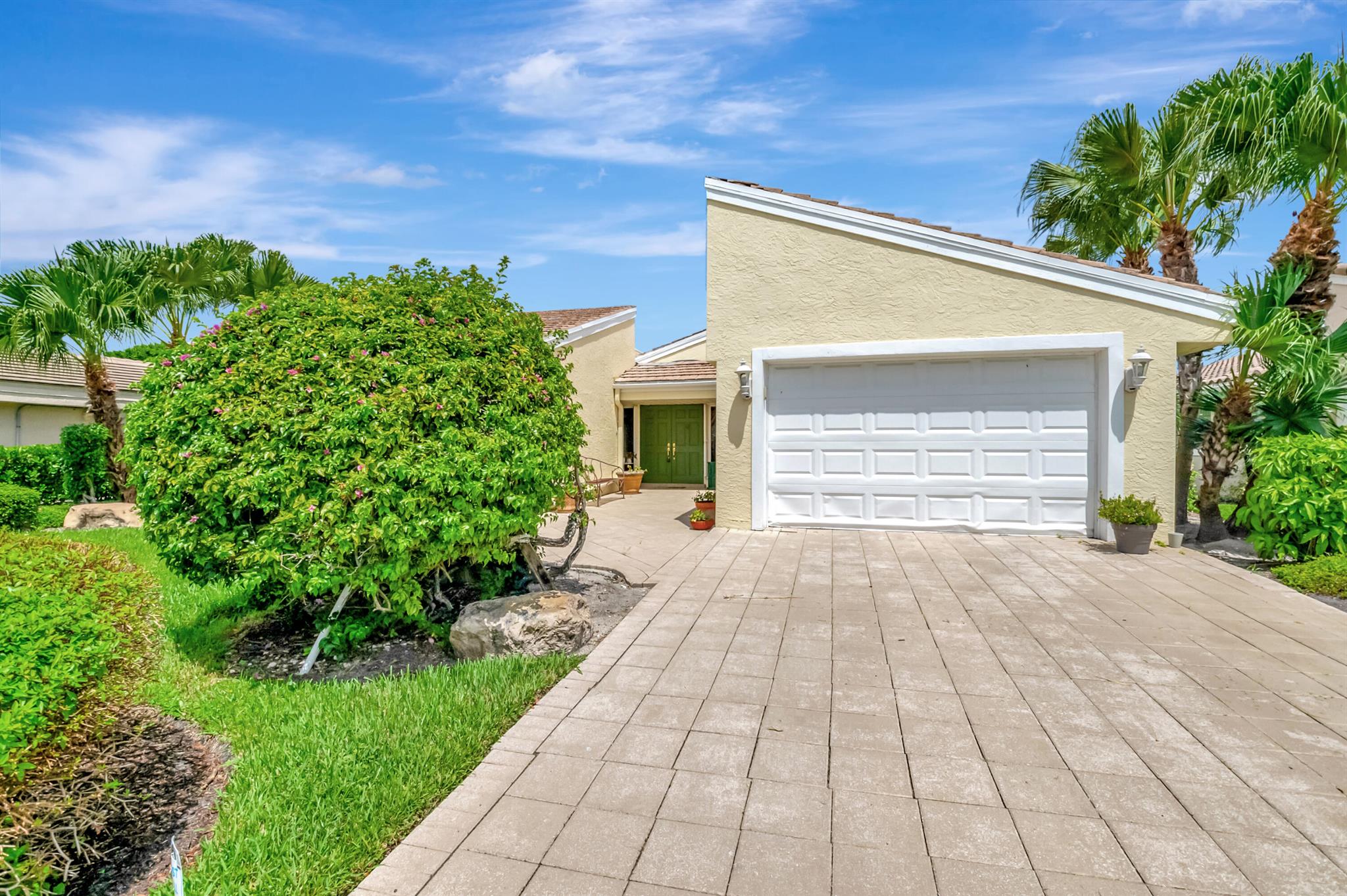 20451 Woodbridge Lane Boca Raton FL 33434 | R11006662