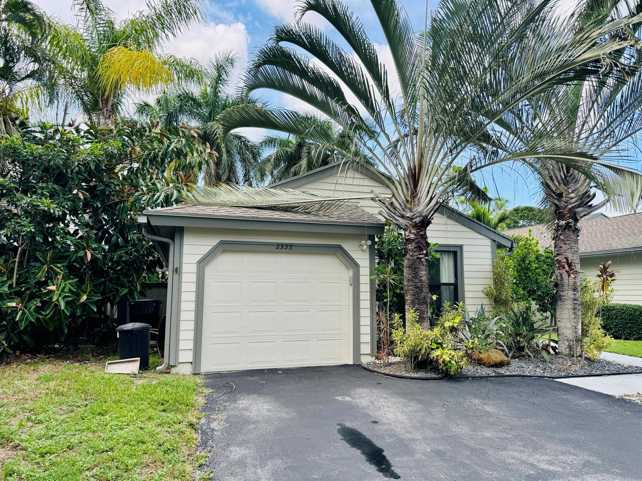 2533 Bedford Mews Drive Wellington FL 33414 | R11006676