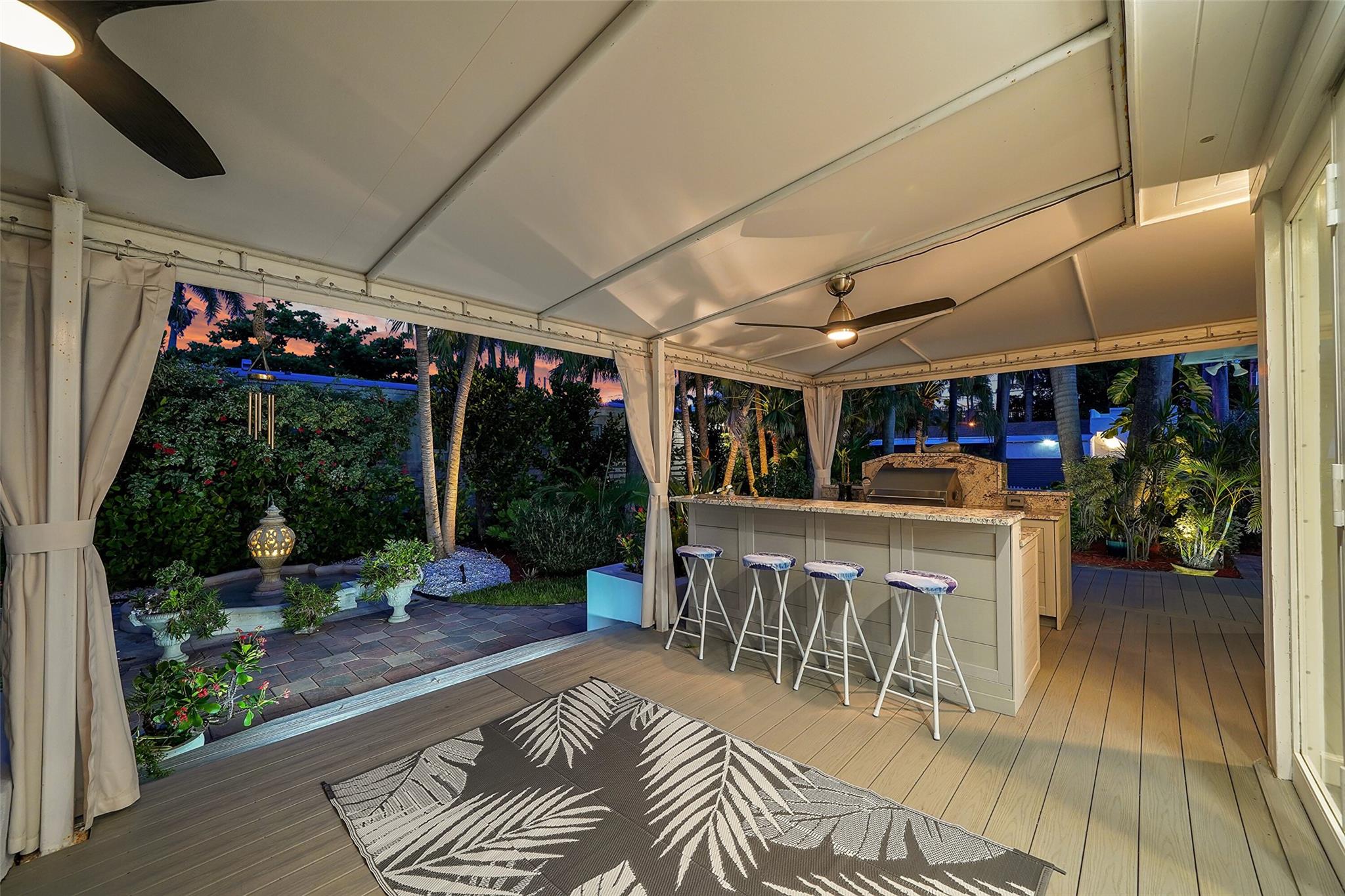 Deck, bar, summer kitchen