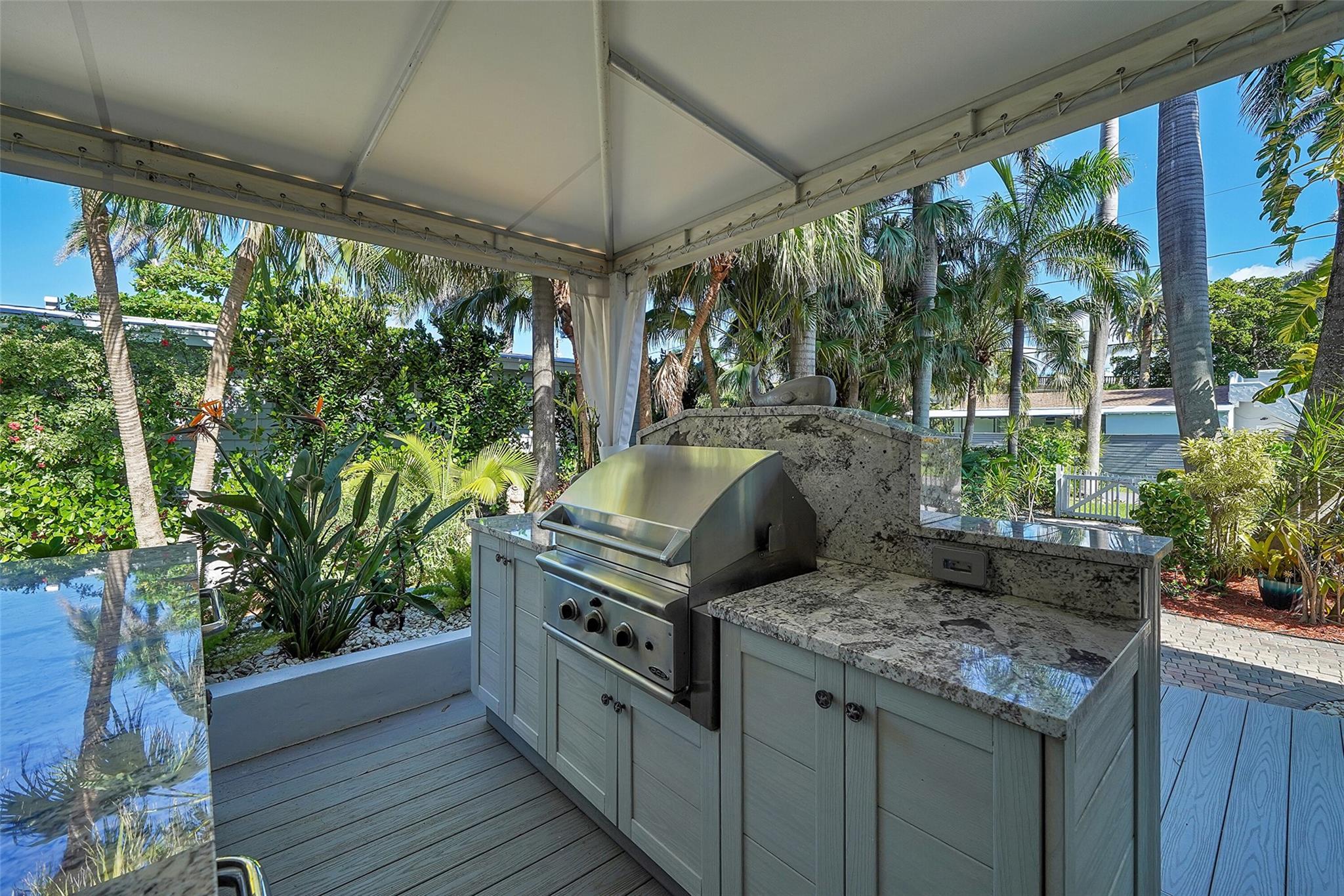 Deck, summer kitchen