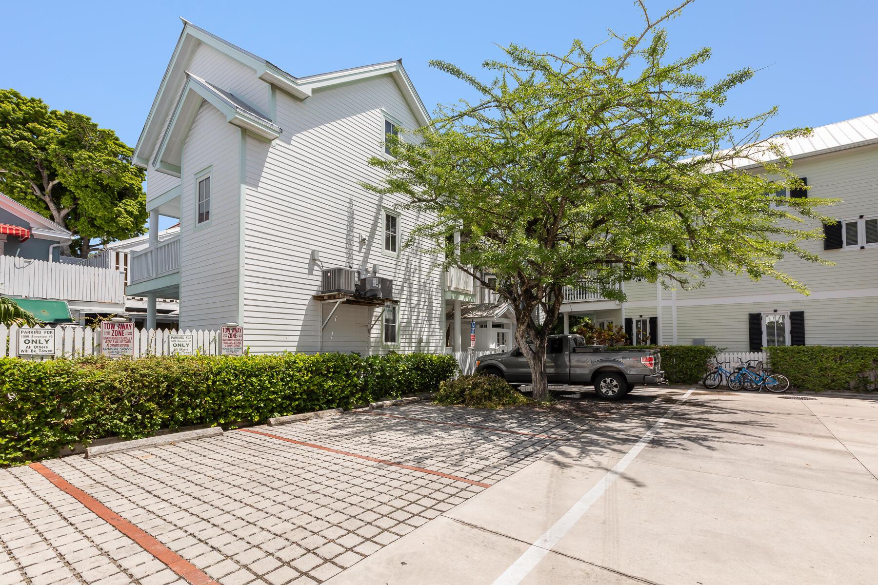 Homes for sale in Key West, FL | 1011 Simonton Street #1, Key West, FL 33040 | MLS# R11007158