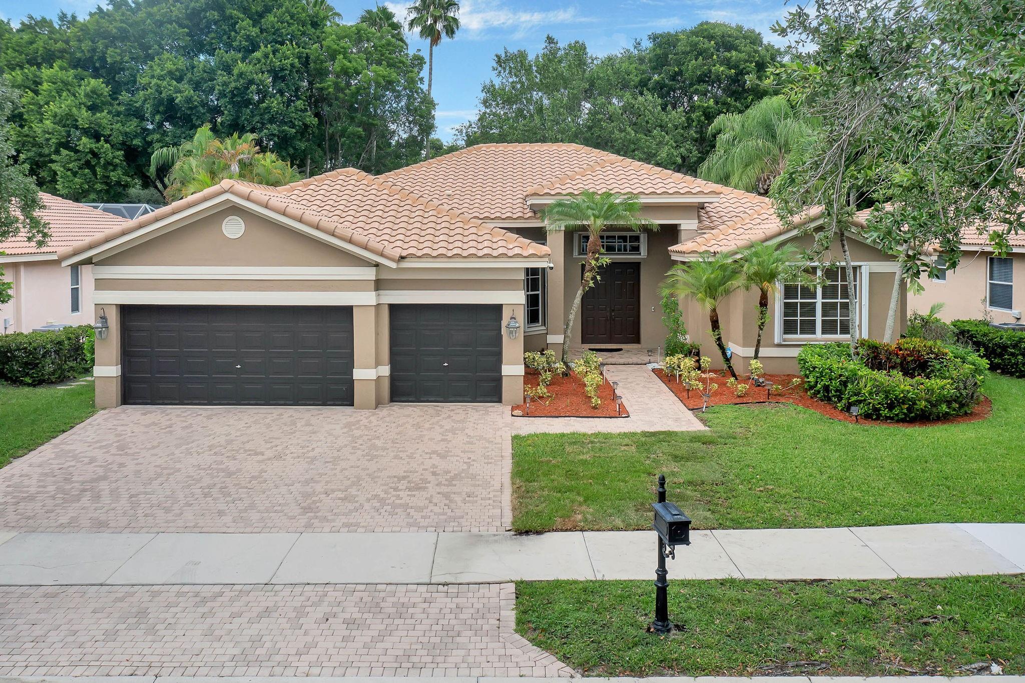 3943 Nighthawk Dr Weston FL 33331 | F10452342