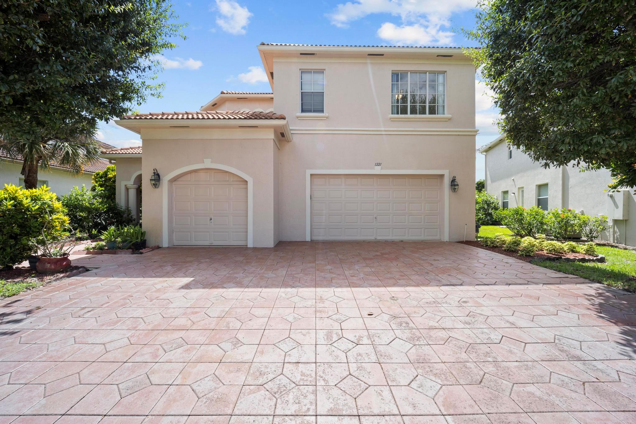 1221 Canyon Way W Wellington FL 33414 | R11007850