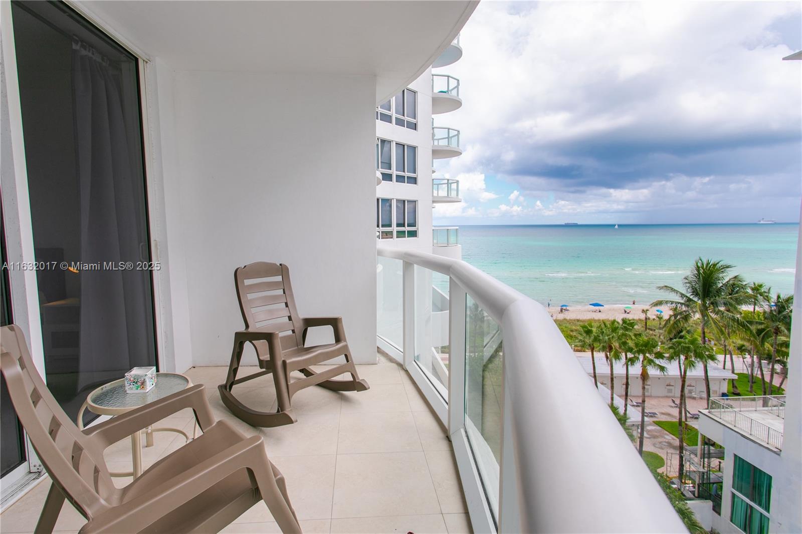 Apartamento à Venda em Miami Beach, FL