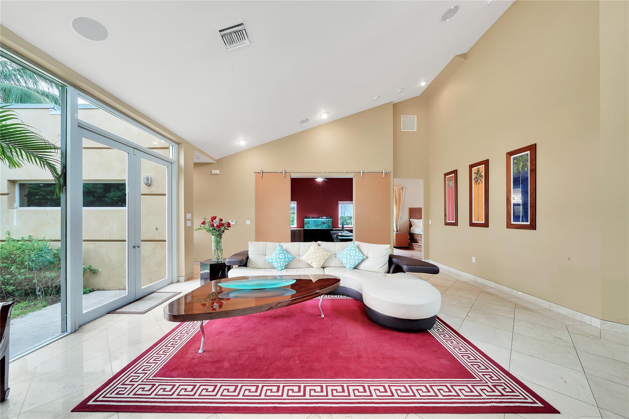 living room 20' ceilings