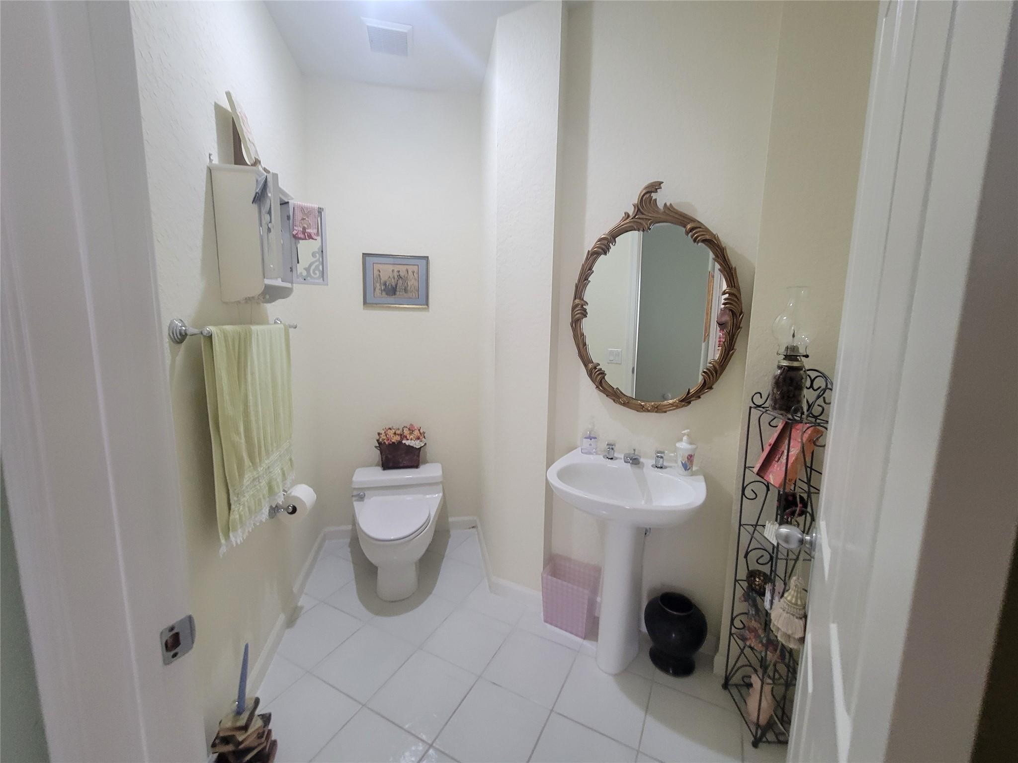 POWDER ROOM