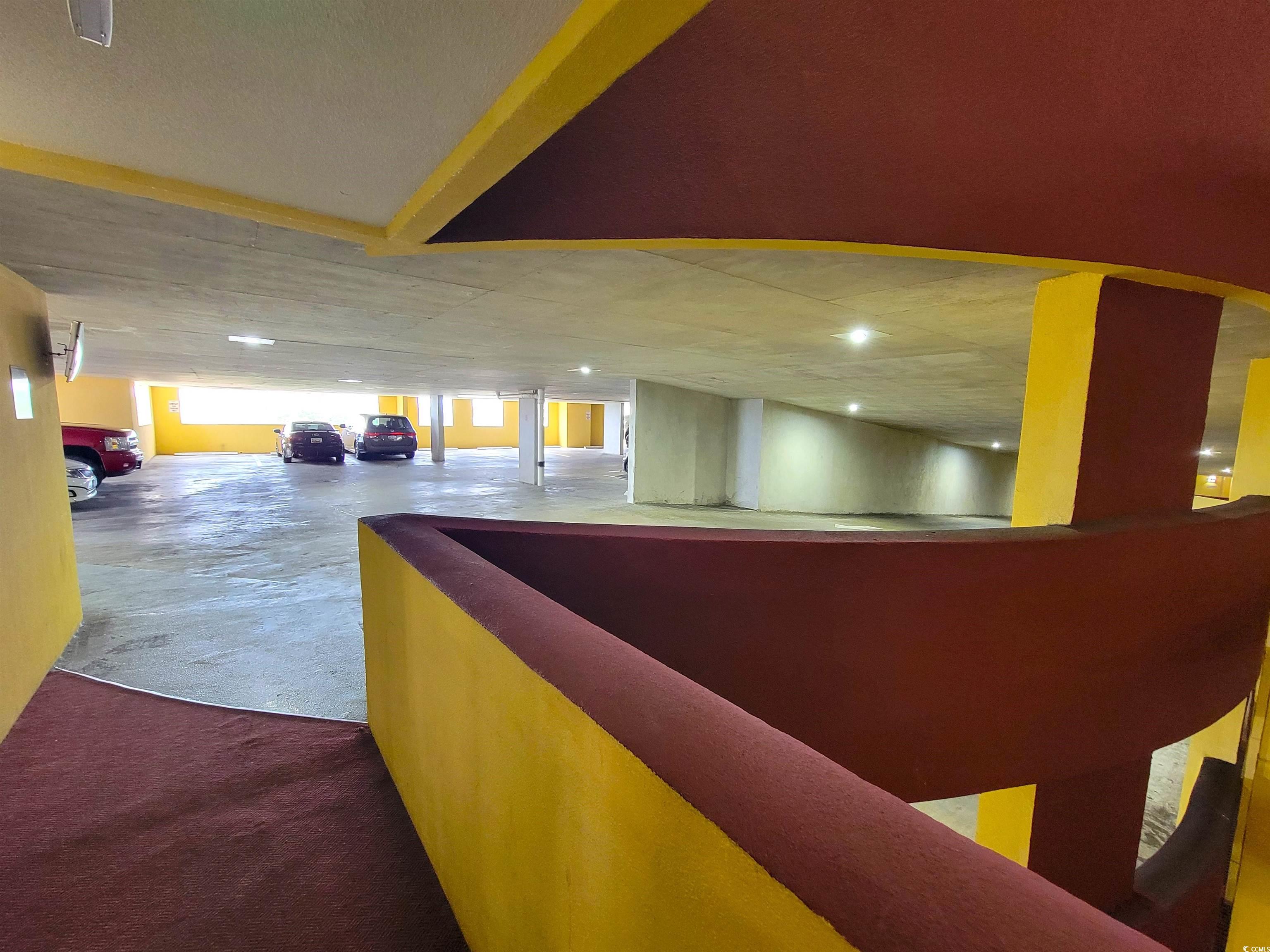 2418185 | Photo 19