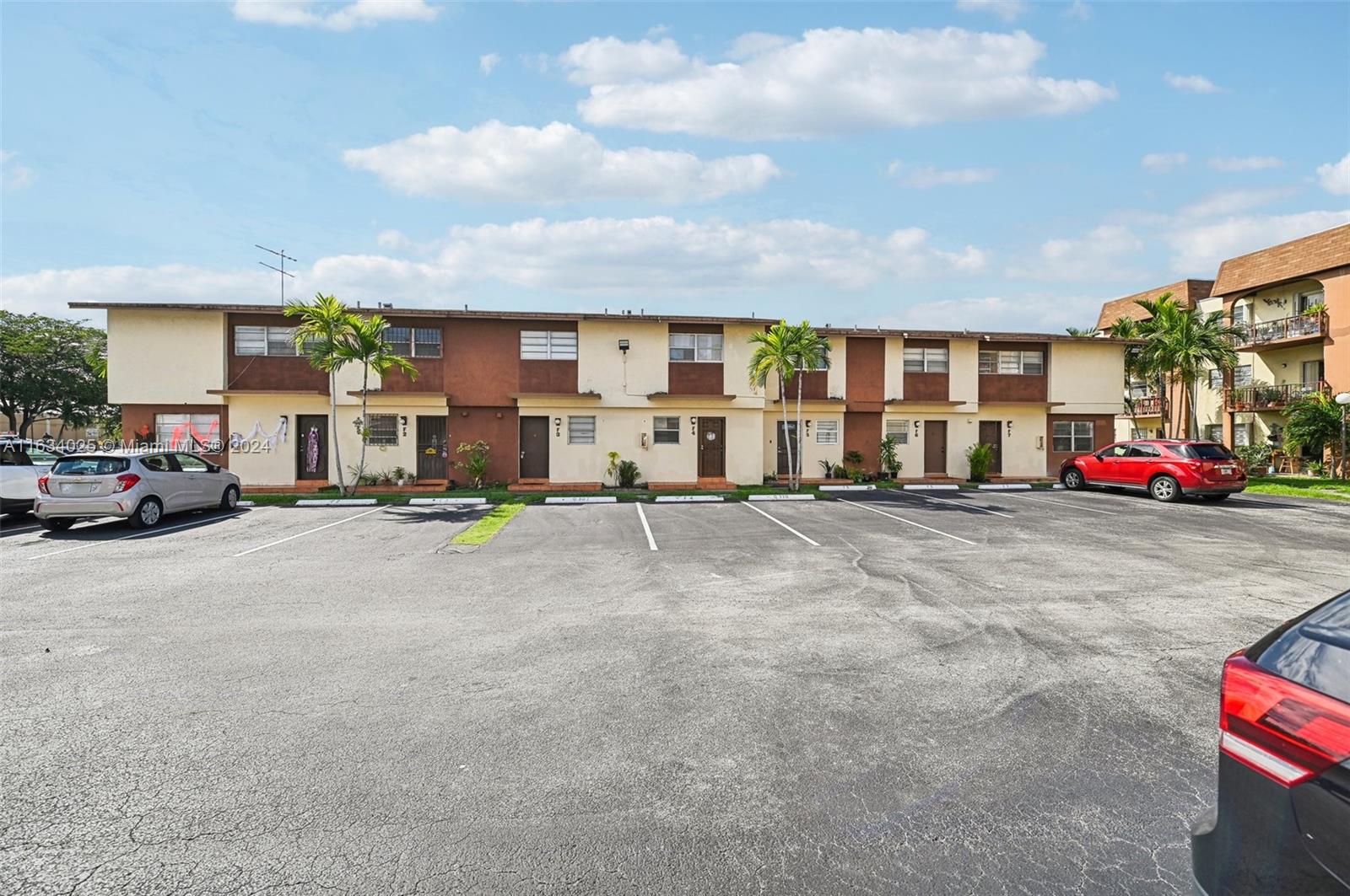 Homes for sale in Sweetwater, FL | 20 Sw 108th Ave #F7, Sweetwater, FL 33174 | MLS# A11634025