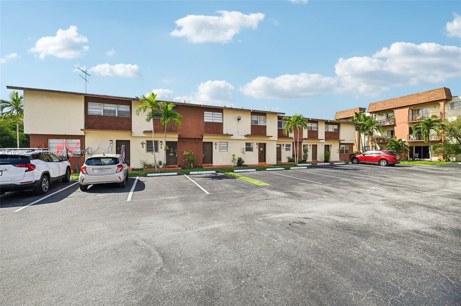 Homes for sale in Sweetwater, FL | 20 Sw 108th Ave #F7, Sweetwater, FL 33174 | MLS# A11634025