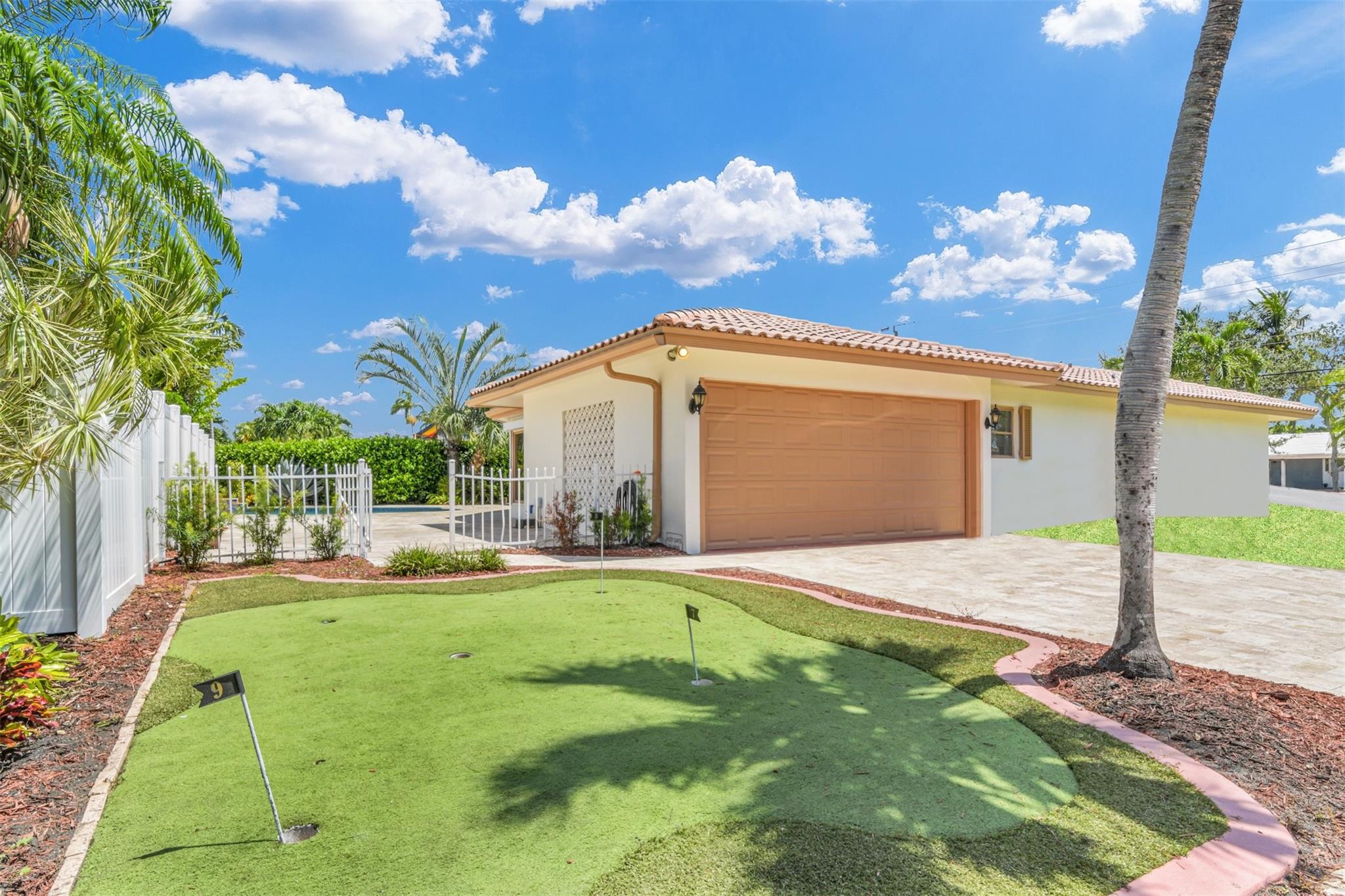 Your own practice putting green!