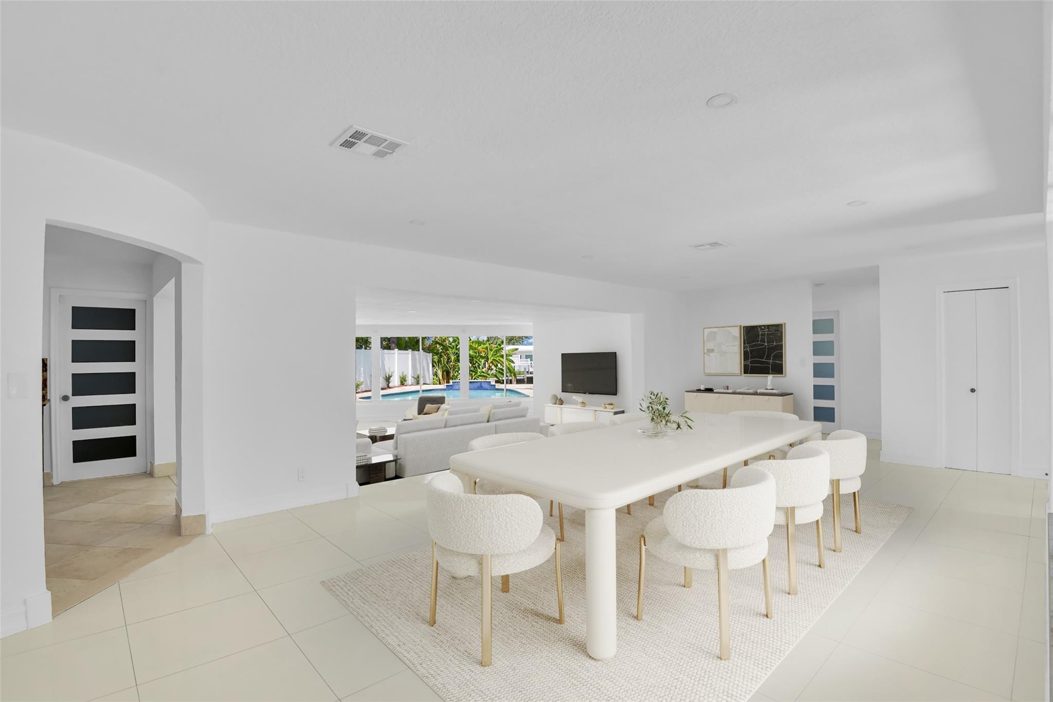 Virtually staged photo