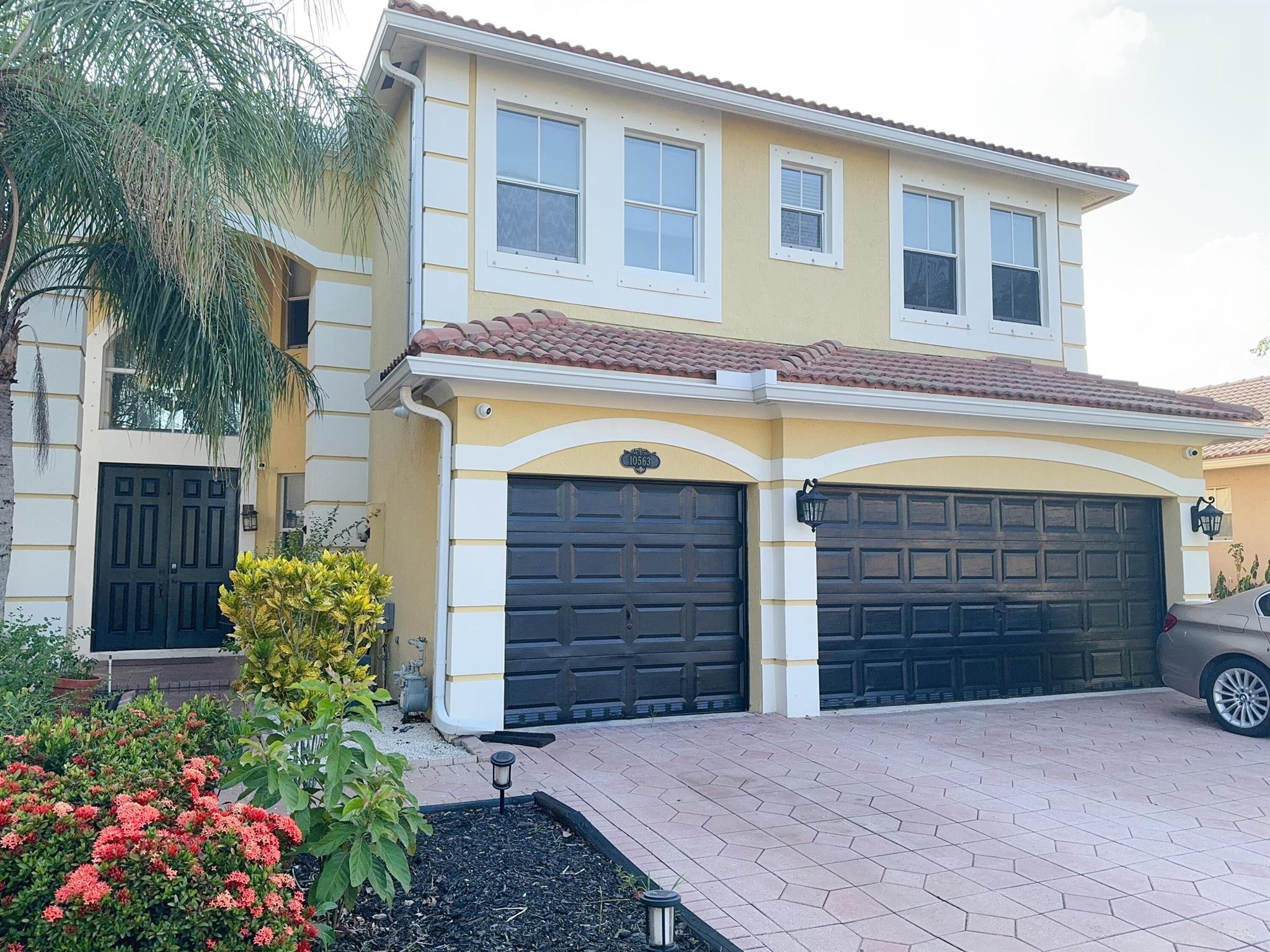 10563 Galleria Street Wellington FL 33414 | R11010457