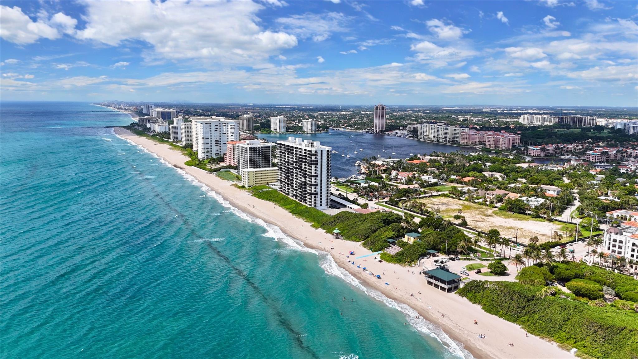 Only 1.8 miles to the world class beaches of Boca Raton! Residents enjoy a yearly parking pass at city beaches for only $85!