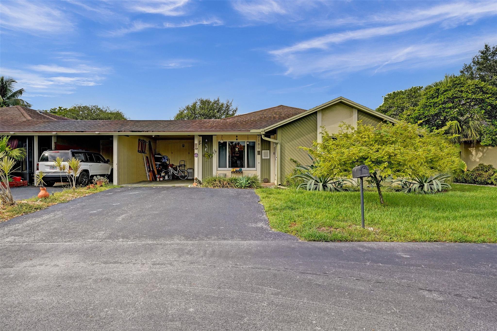 7180 Sw 22nd Place Davie FL 33317 | F10454552