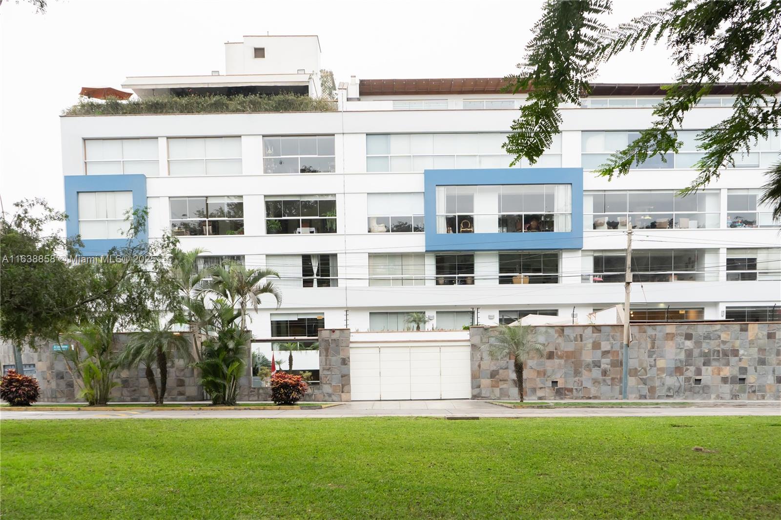 House for Sale in Lima, FL