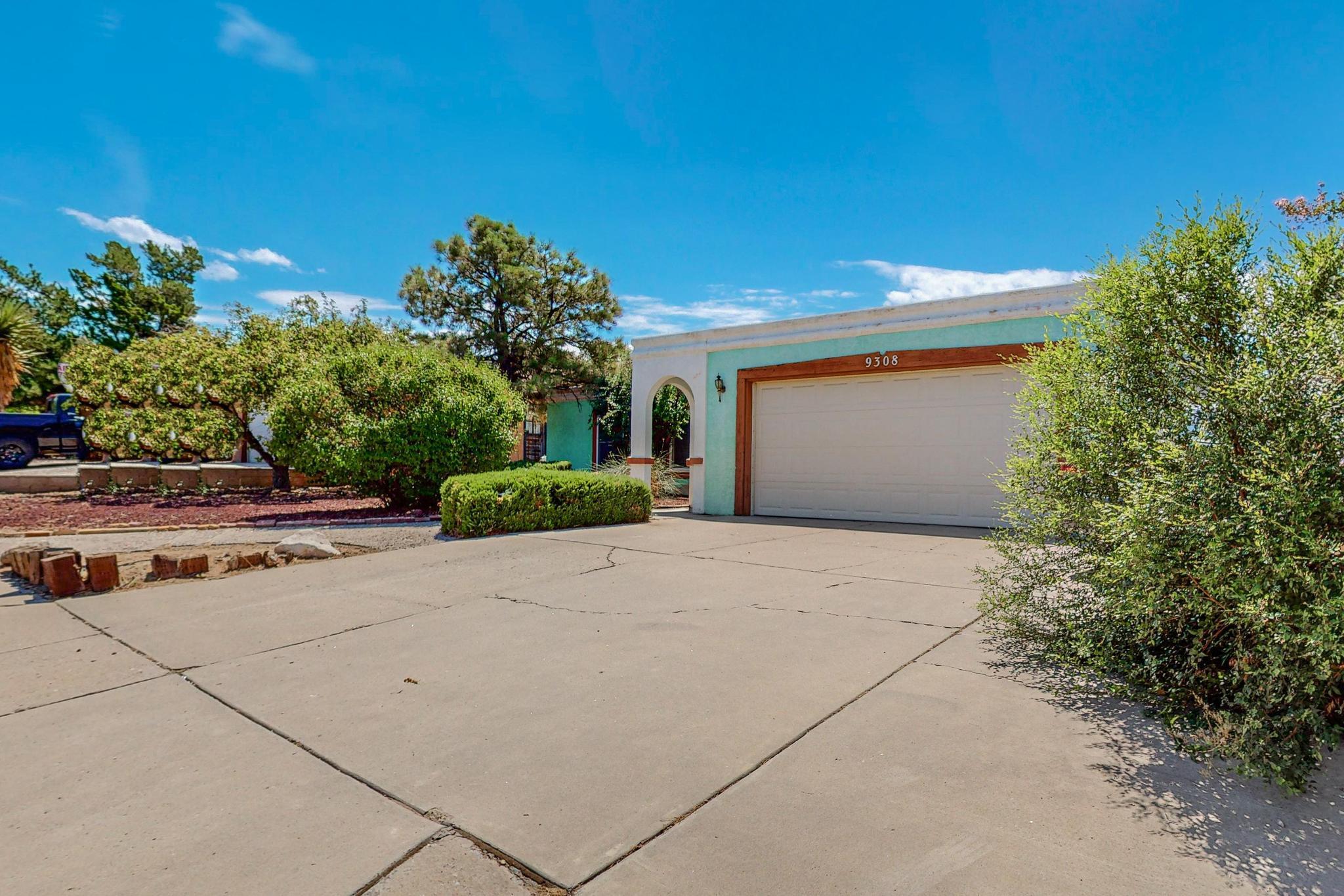 Homes for sale in Albuquerque, NM | 9308 Spain Rd Ne, Albuquerque, NM 87111 | MLS# 1068639