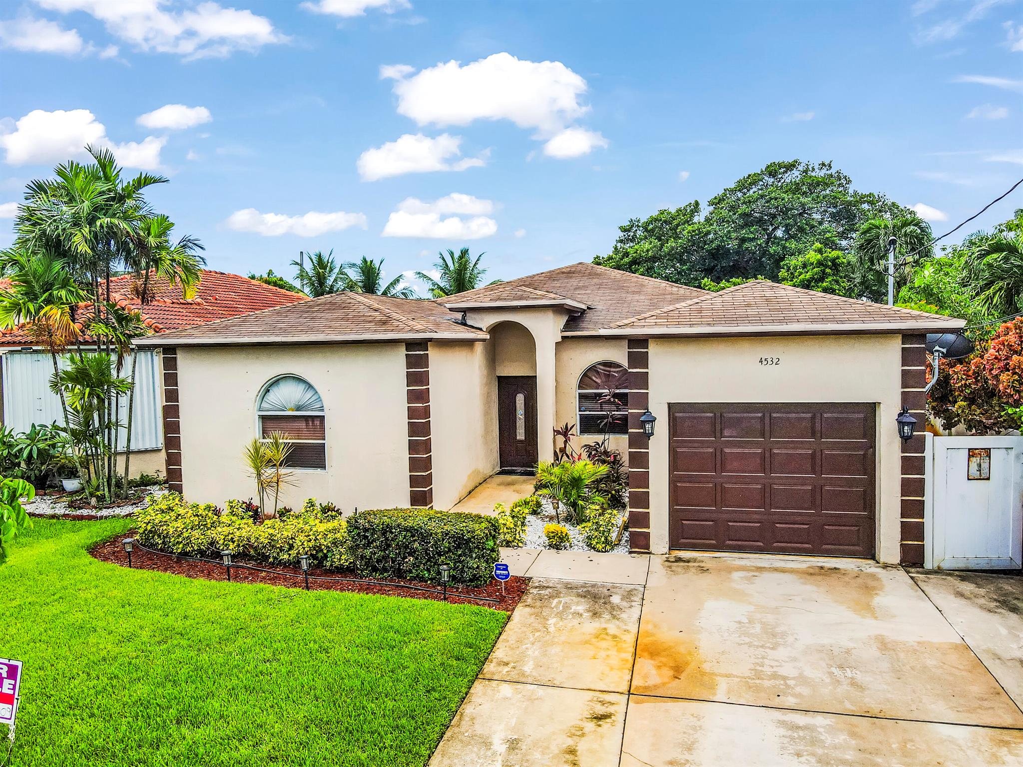 4532 Sw 18th Street, West Park, FL 33023, 3 Bedrooms , 2 Bathrooms ,Single Family Residence,Off Market,R11013274, Horizon Palm Realty Group