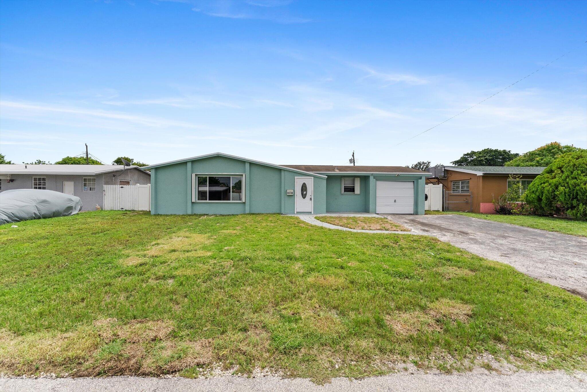 6560 Hayes Street, Hollywood, FL 33024, 5 Bedrooms , 3 Bathrooms ,Single Family Residence,Off Market,R11013461, Horizon Palm Realty Group