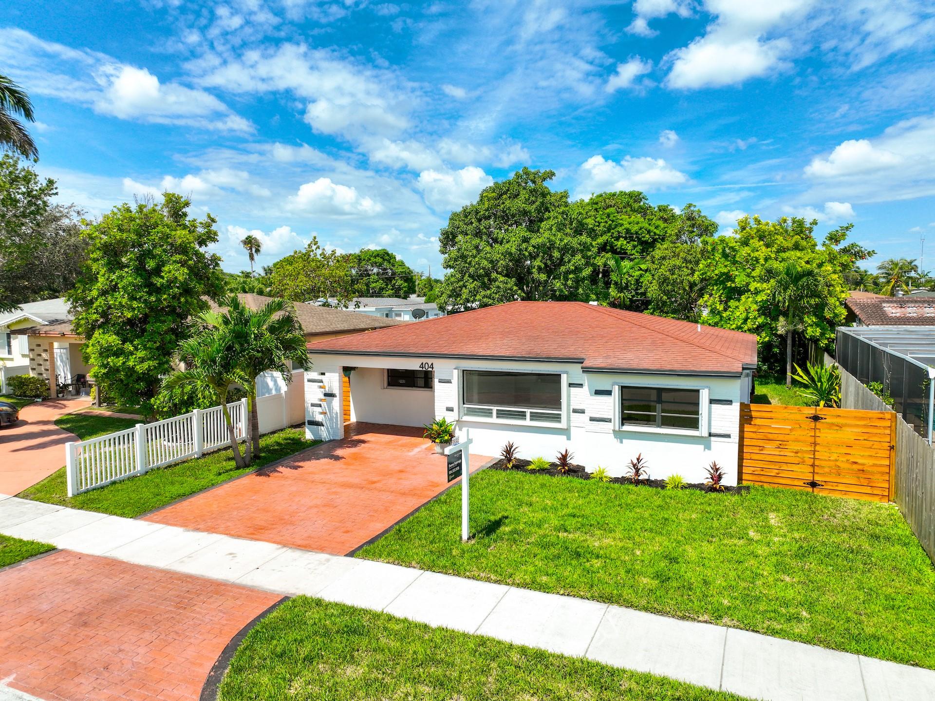 404 Sw 4 TER Hallandale Beach FL 33009 | F10455991