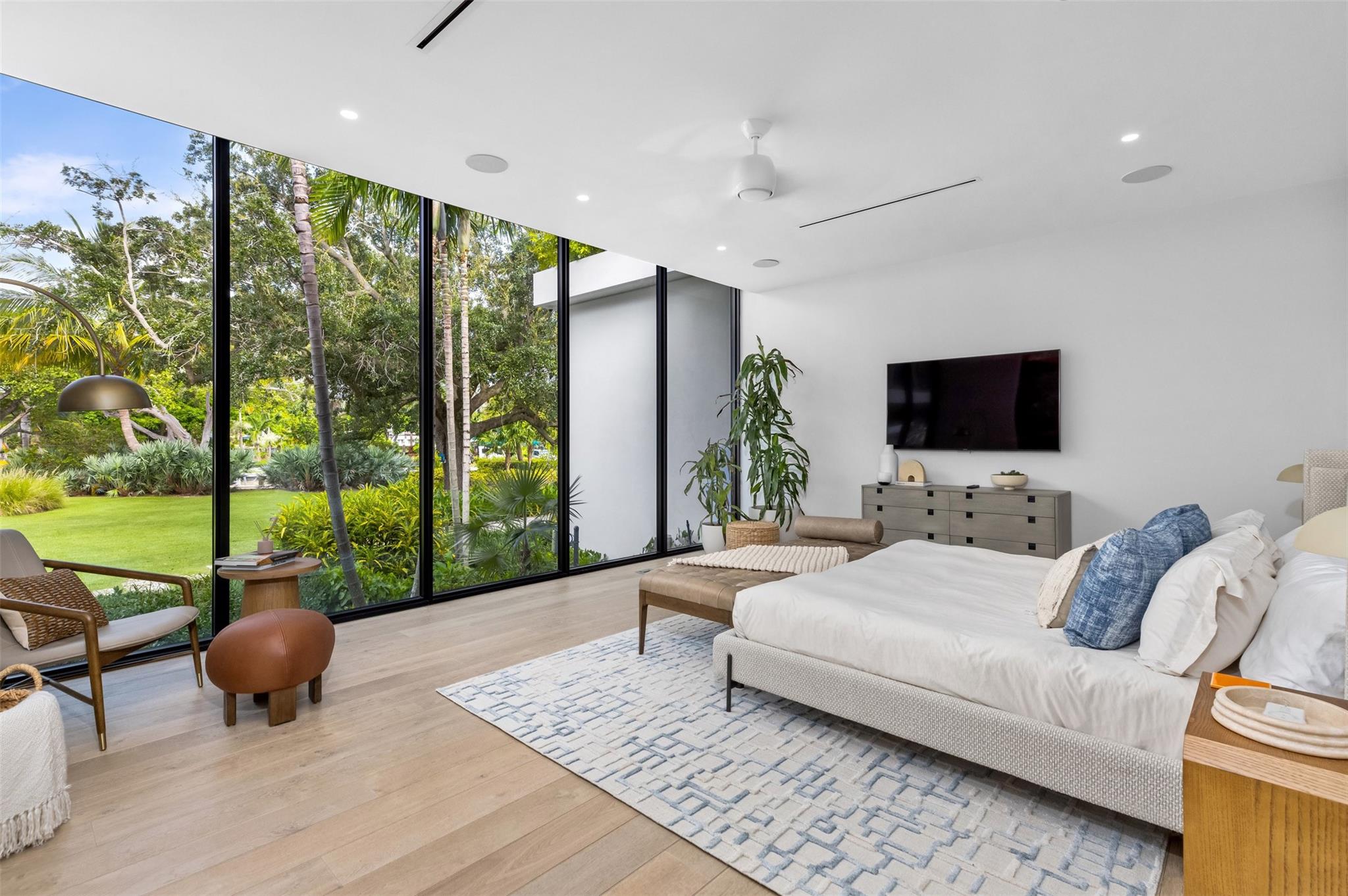 1st Floor VIP Guest Suite