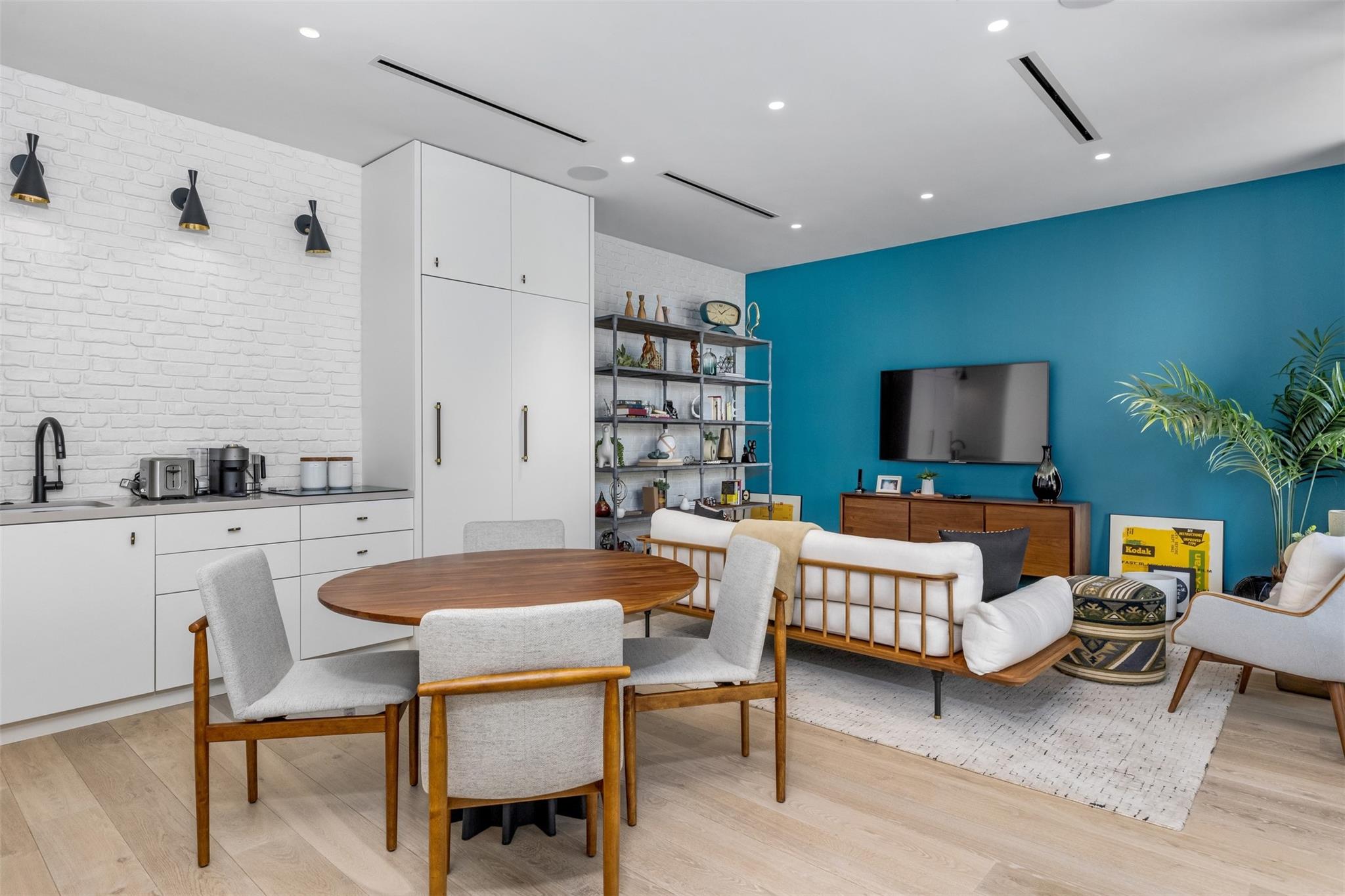 Guest Apartment Living/ Kitchen/ Den