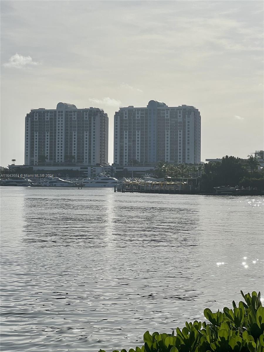 Sunset Harbour North Cond