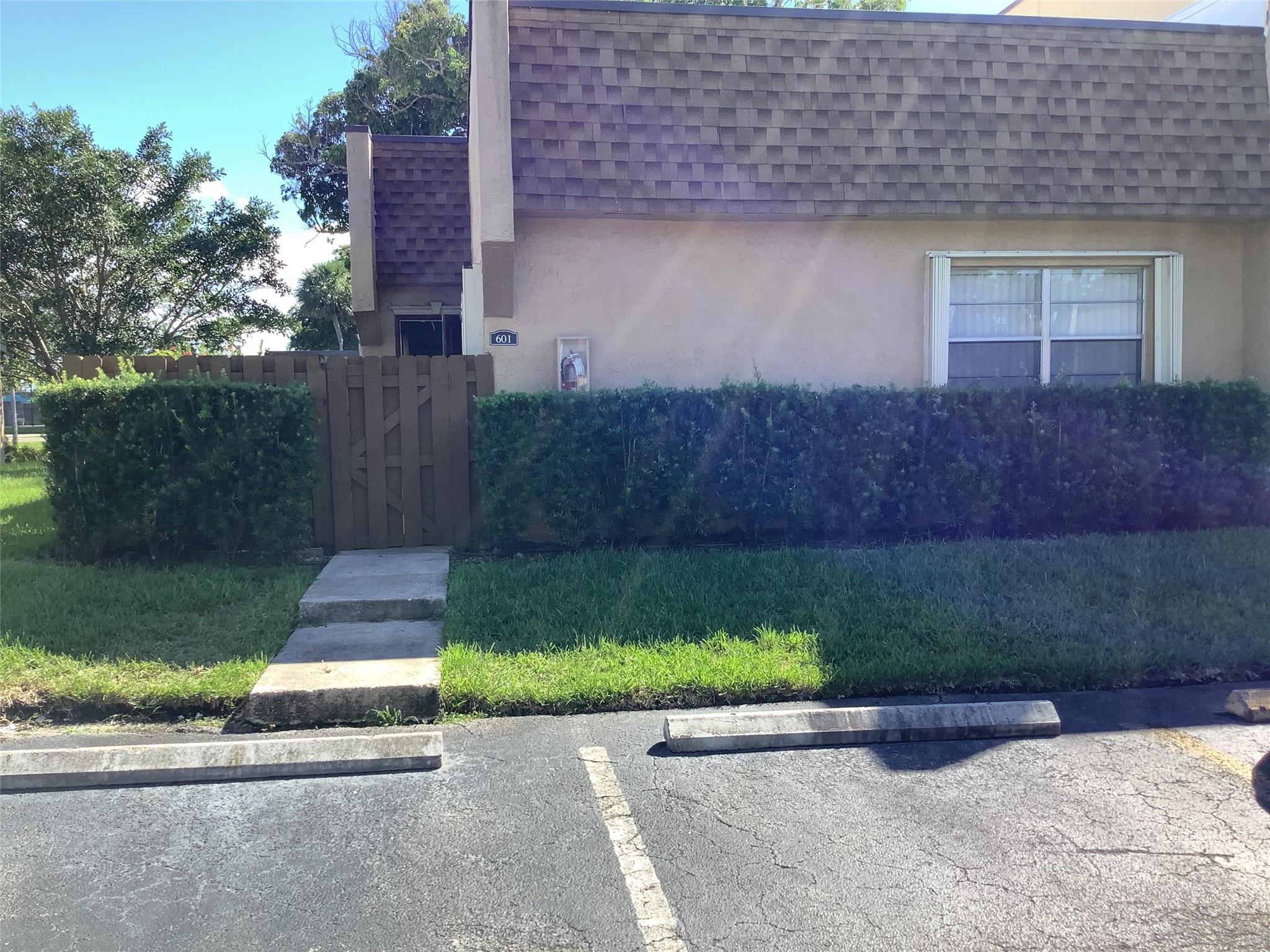 Homes for sale in Sunrise, FL | 3581 Nw 95th Ter #601, Sunrise, FL 33351 | MLS# F10457517