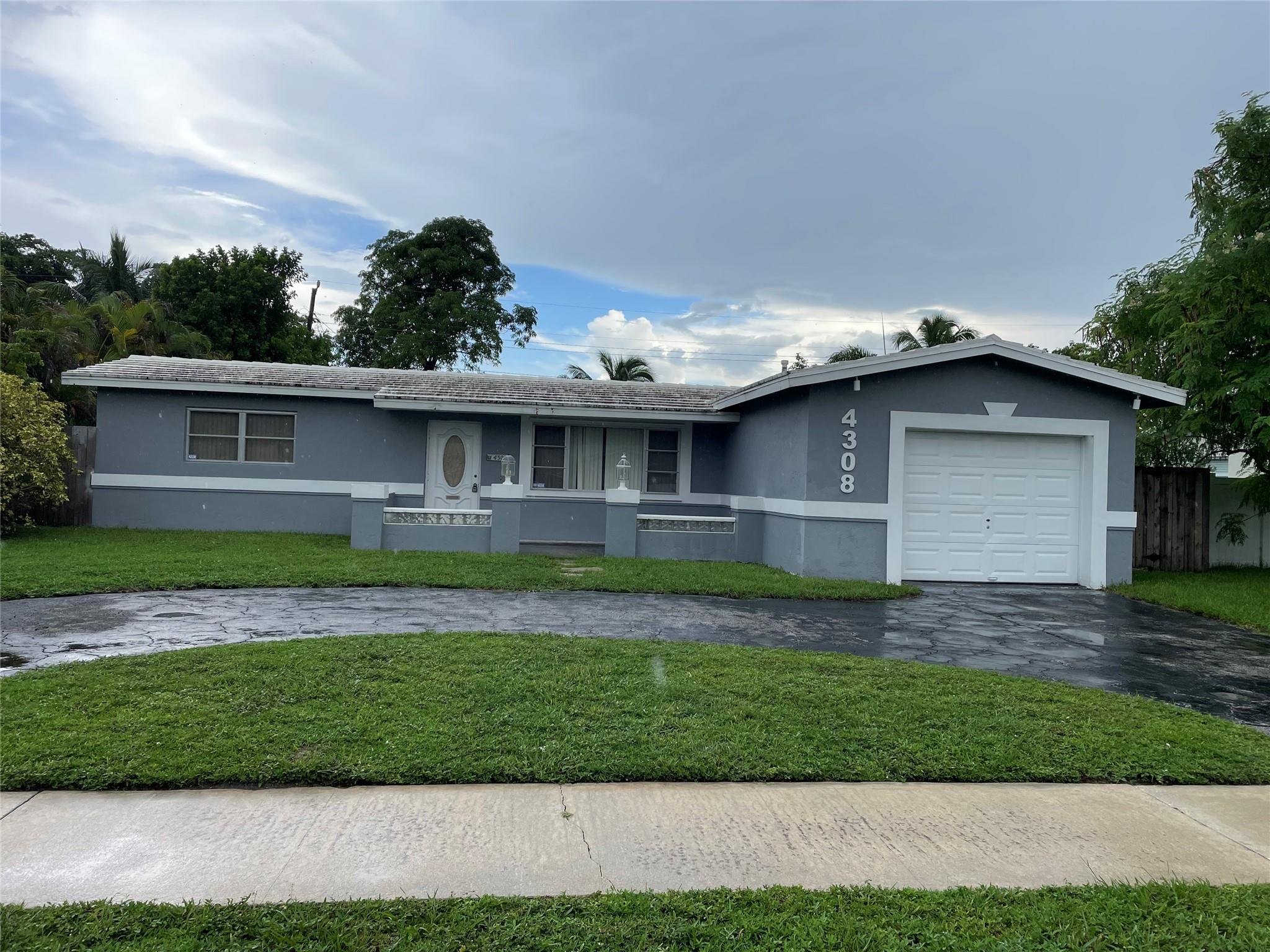 4308 Monroe St Hollywood FL 33021 | F10457252