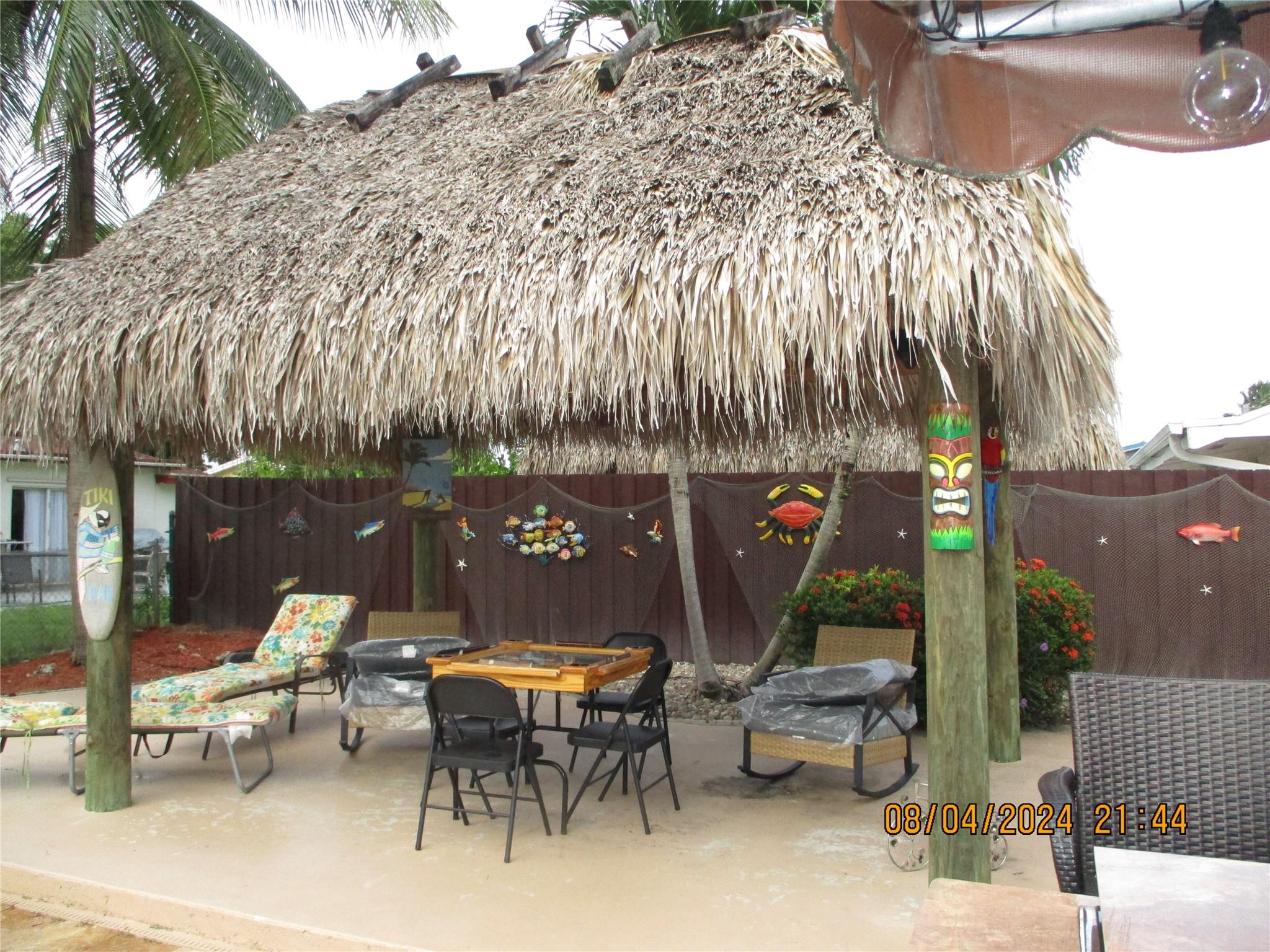 TIKI HUT
