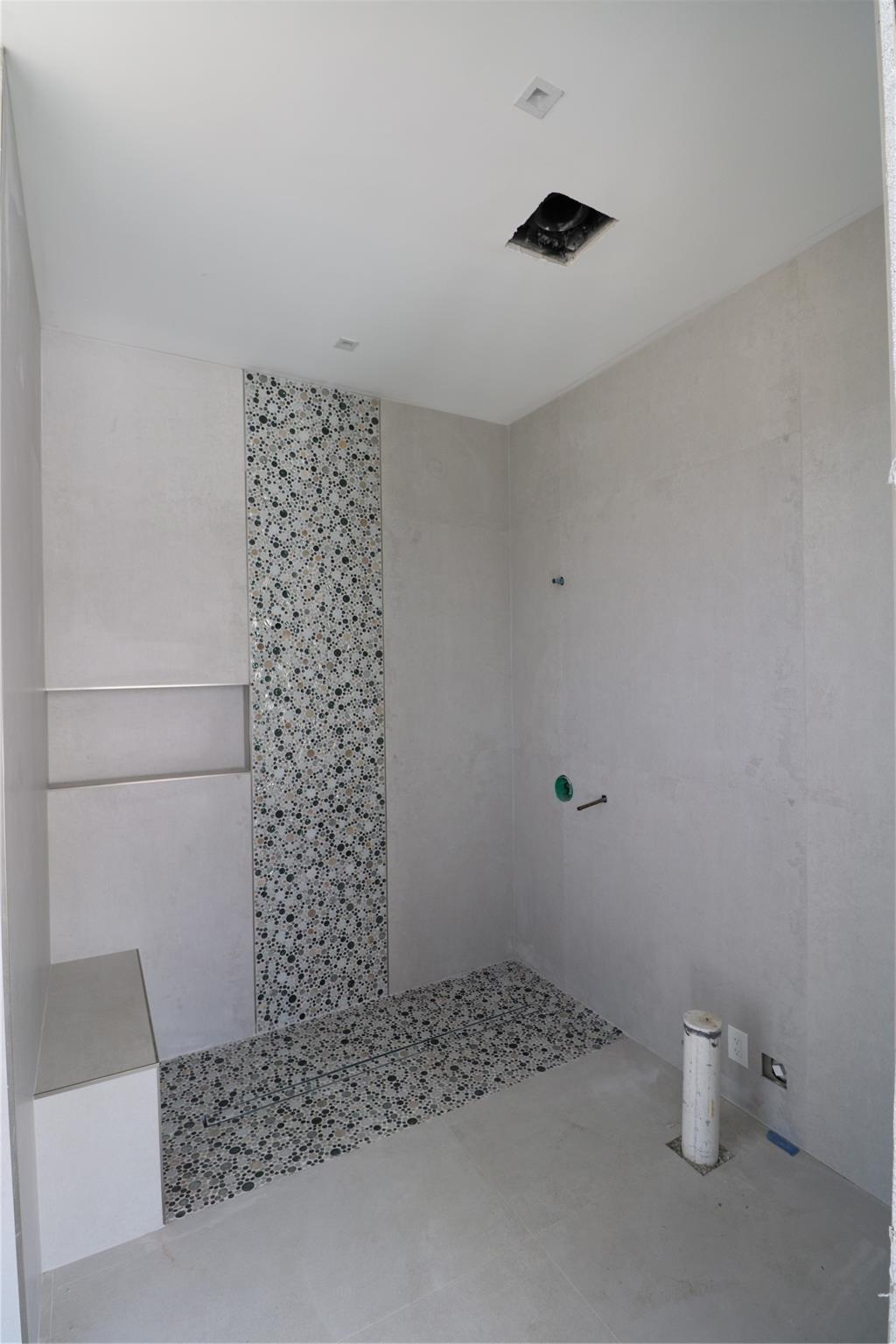 Bathroom #5 with access from the pool