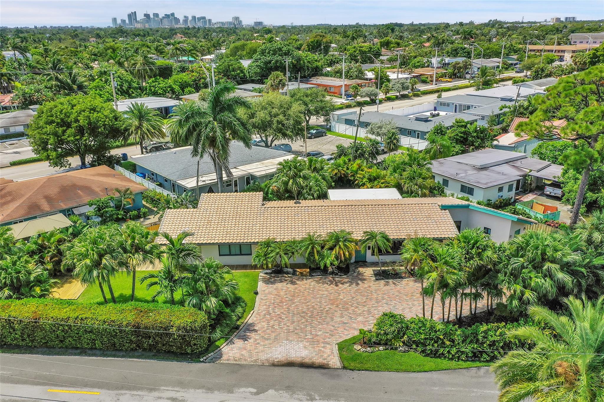 2040 Coral Gardens Dr Wilton Manors FL 33306 | F10459134