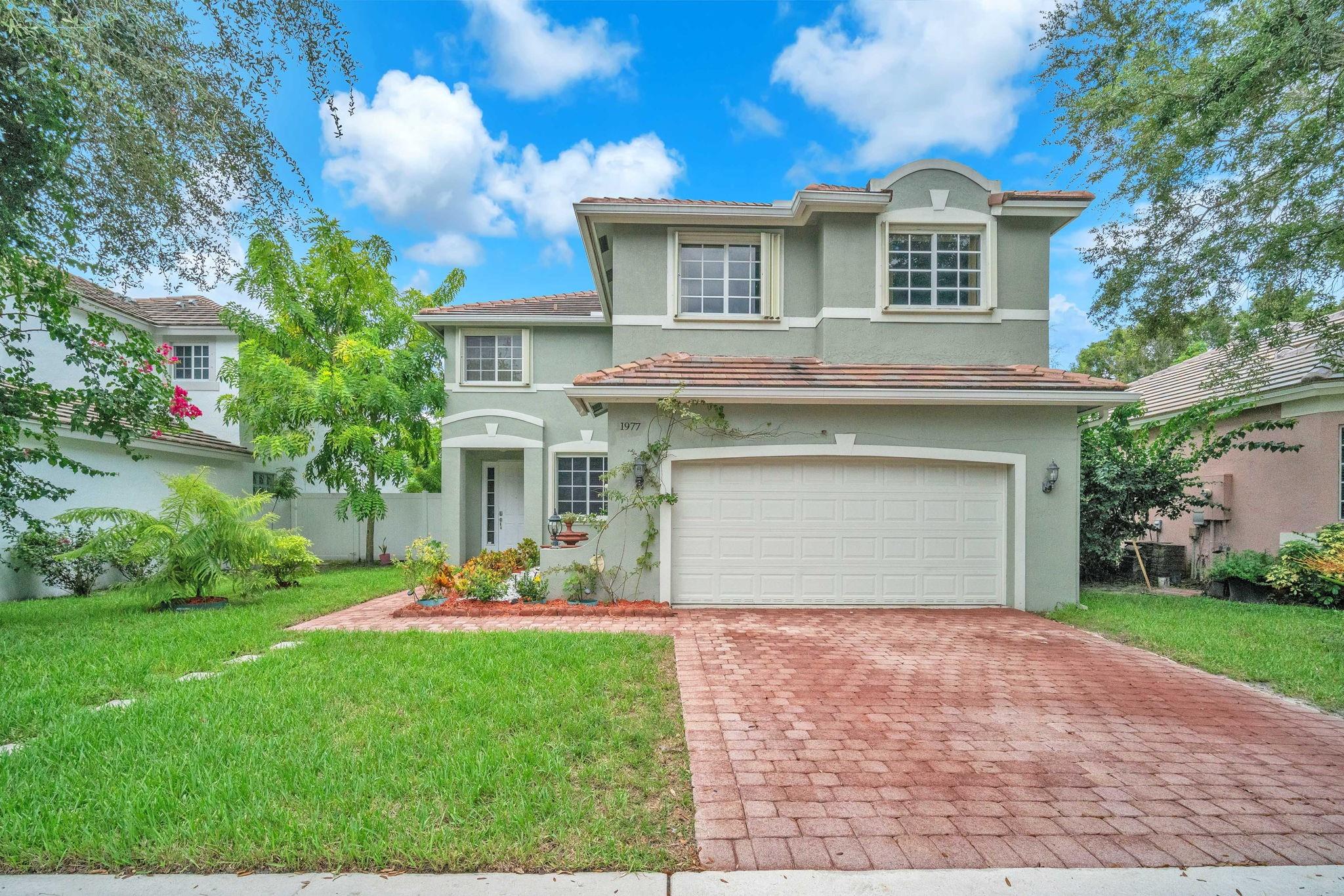 1977 Nw 100 Way Pembroke Pines FL 33024 | F10459445