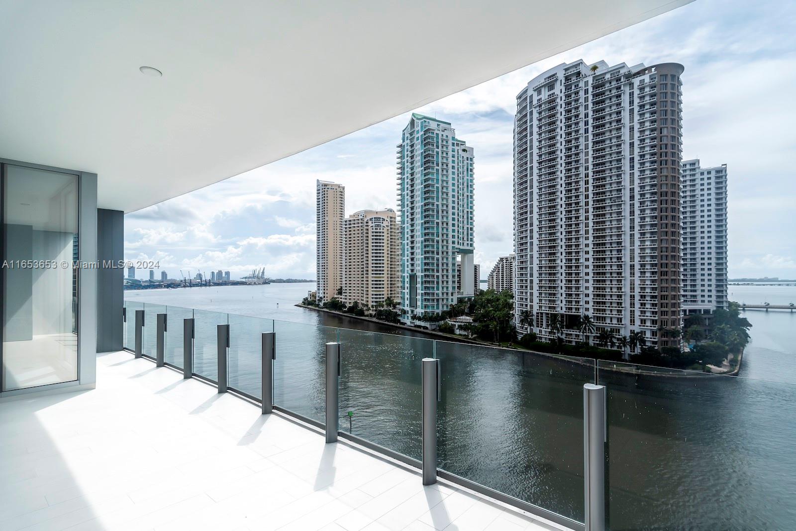 Condo for Sale in Miami, FL