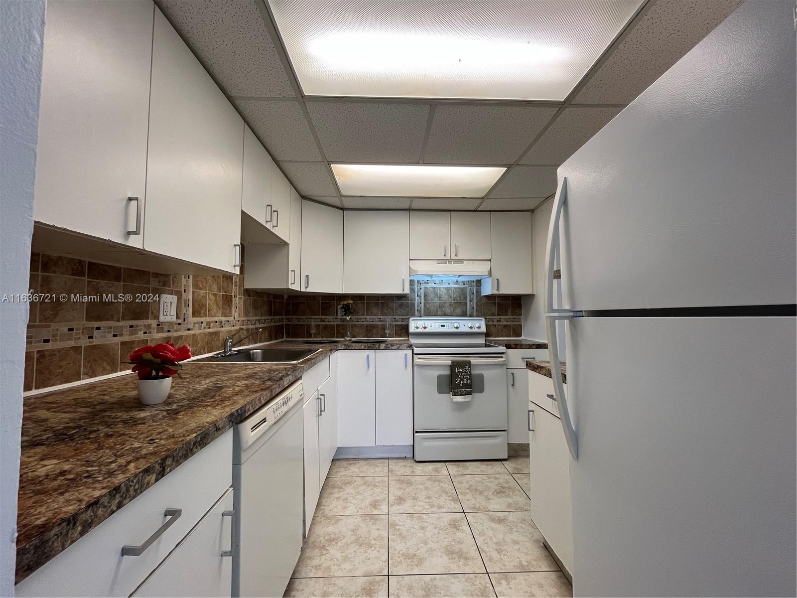 Heritage Circle Condo