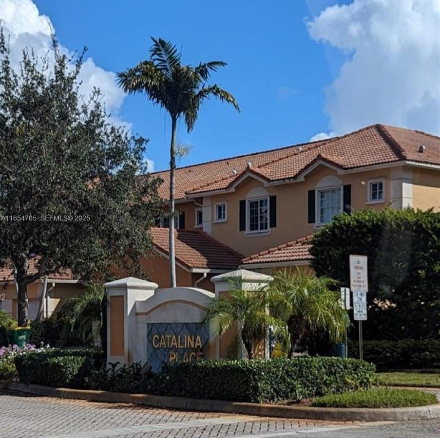 Catalina Place