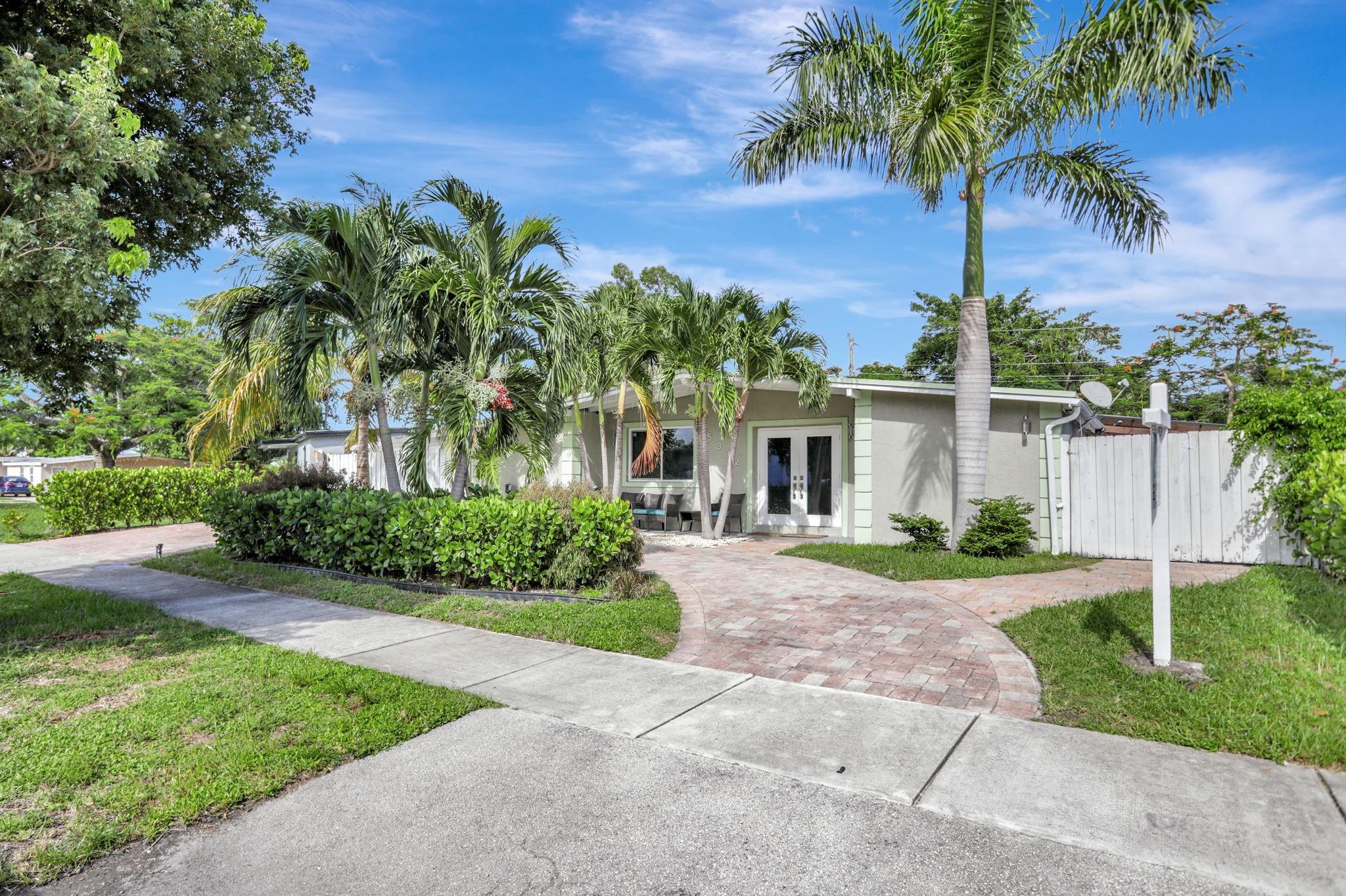5332 Ne 15th Ave Pompano Beach FL 33064 | F10459355