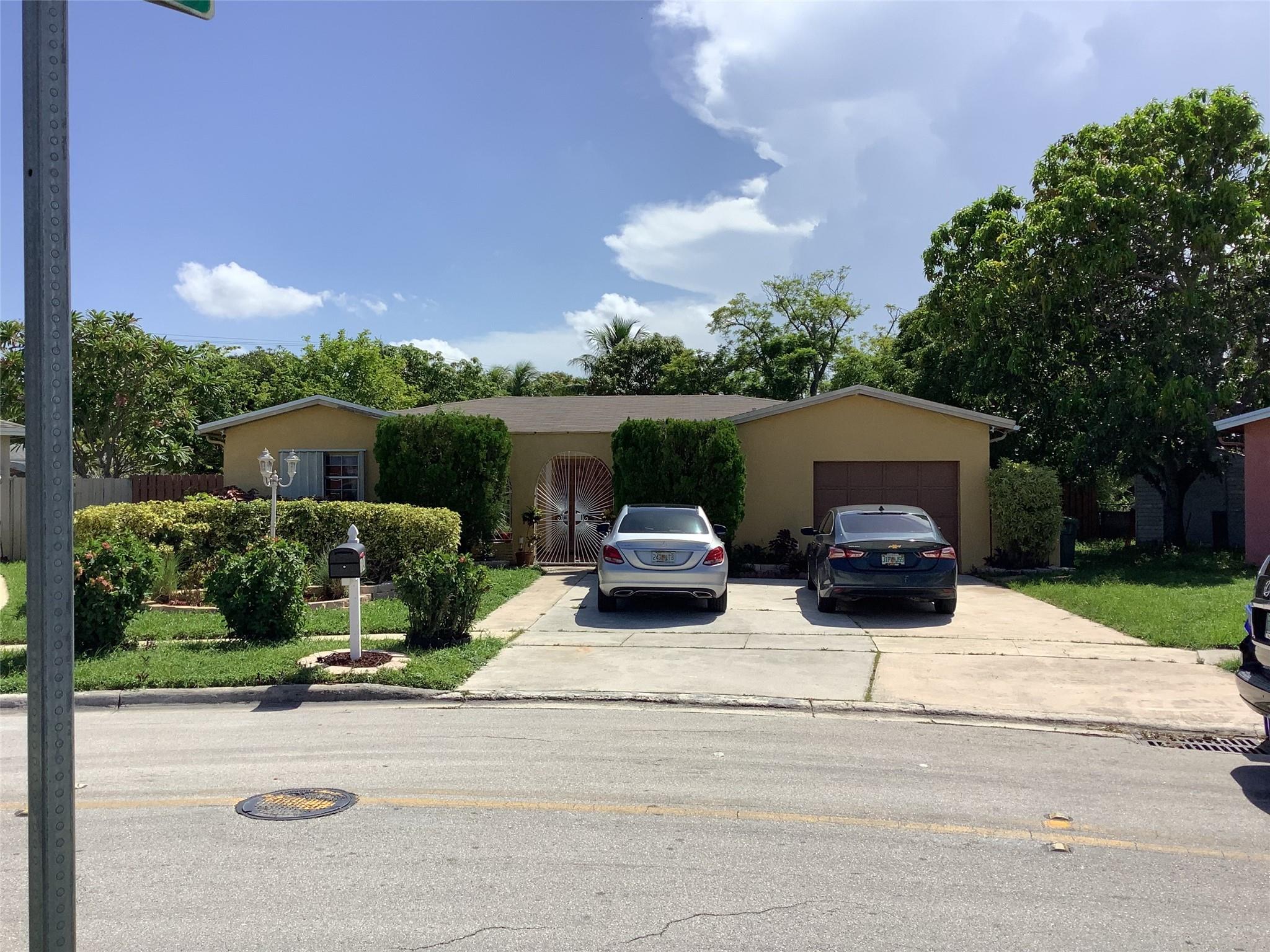 1040 Sw 54th Ave Margate FL 33068 | F10460300