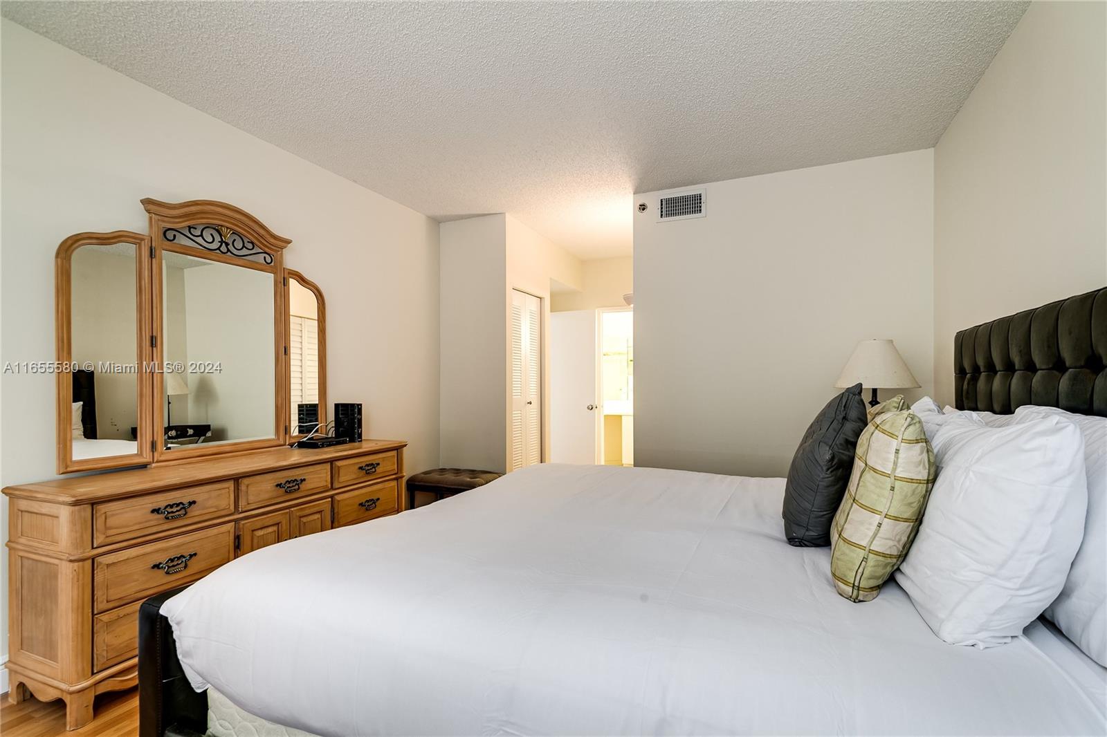 19701 E Country Club Dr #5107, Aventura FL 33180