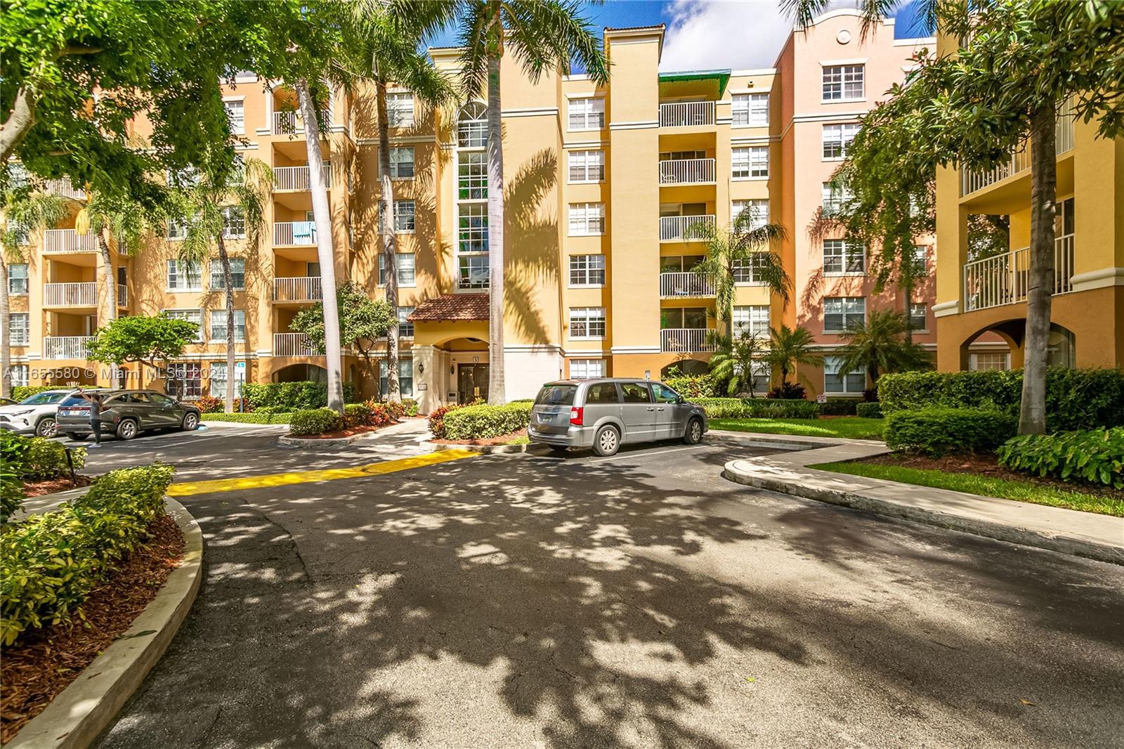 19701 E Country Club Dr #5107, Aventura FL 33180