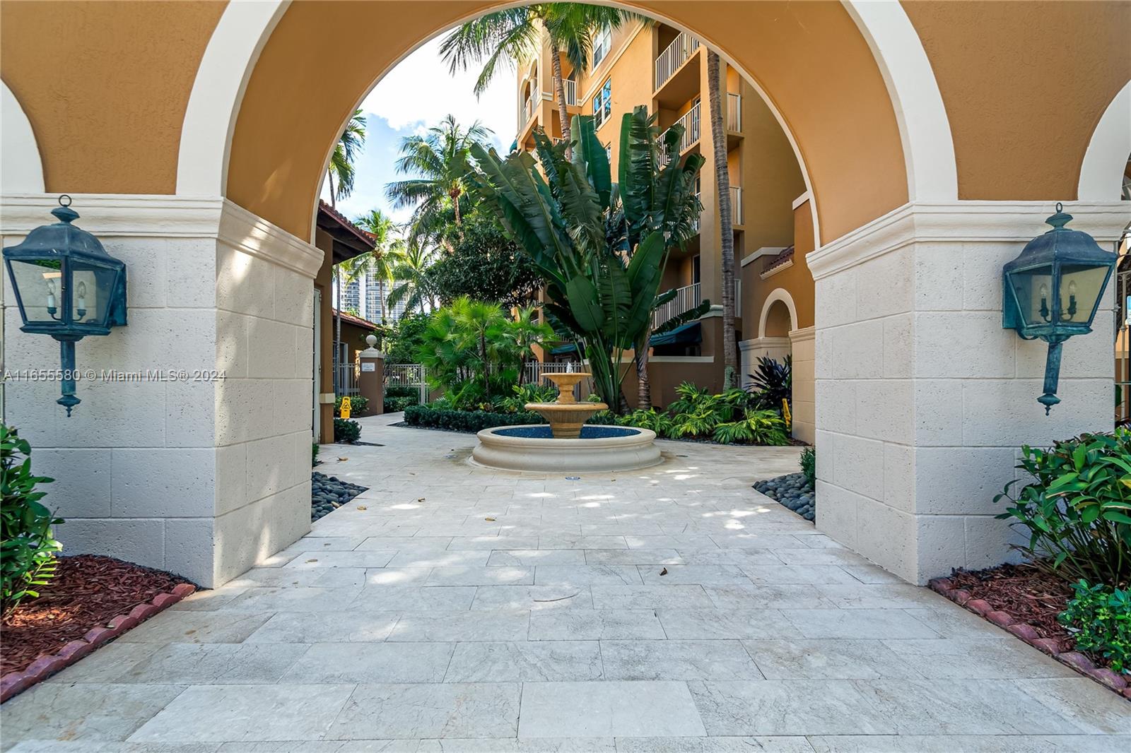 19701 E Country Club Dr #5107, Aventura FL 33180