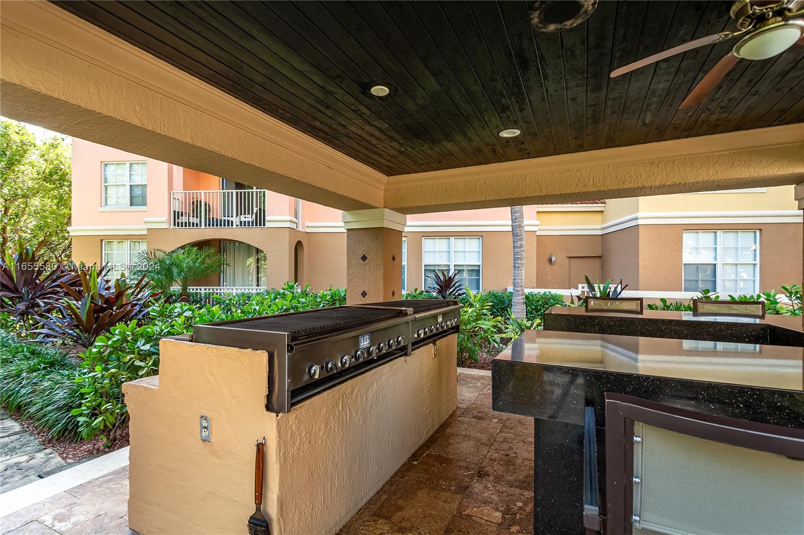 19701 E Country Club Dr #5107, Aventura FL 33180