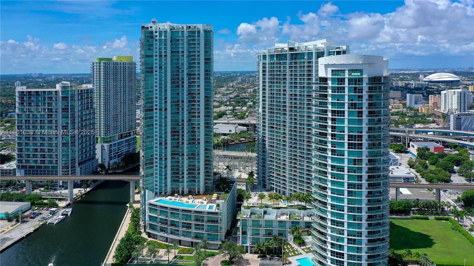 Condo for Sale in Miami, FL