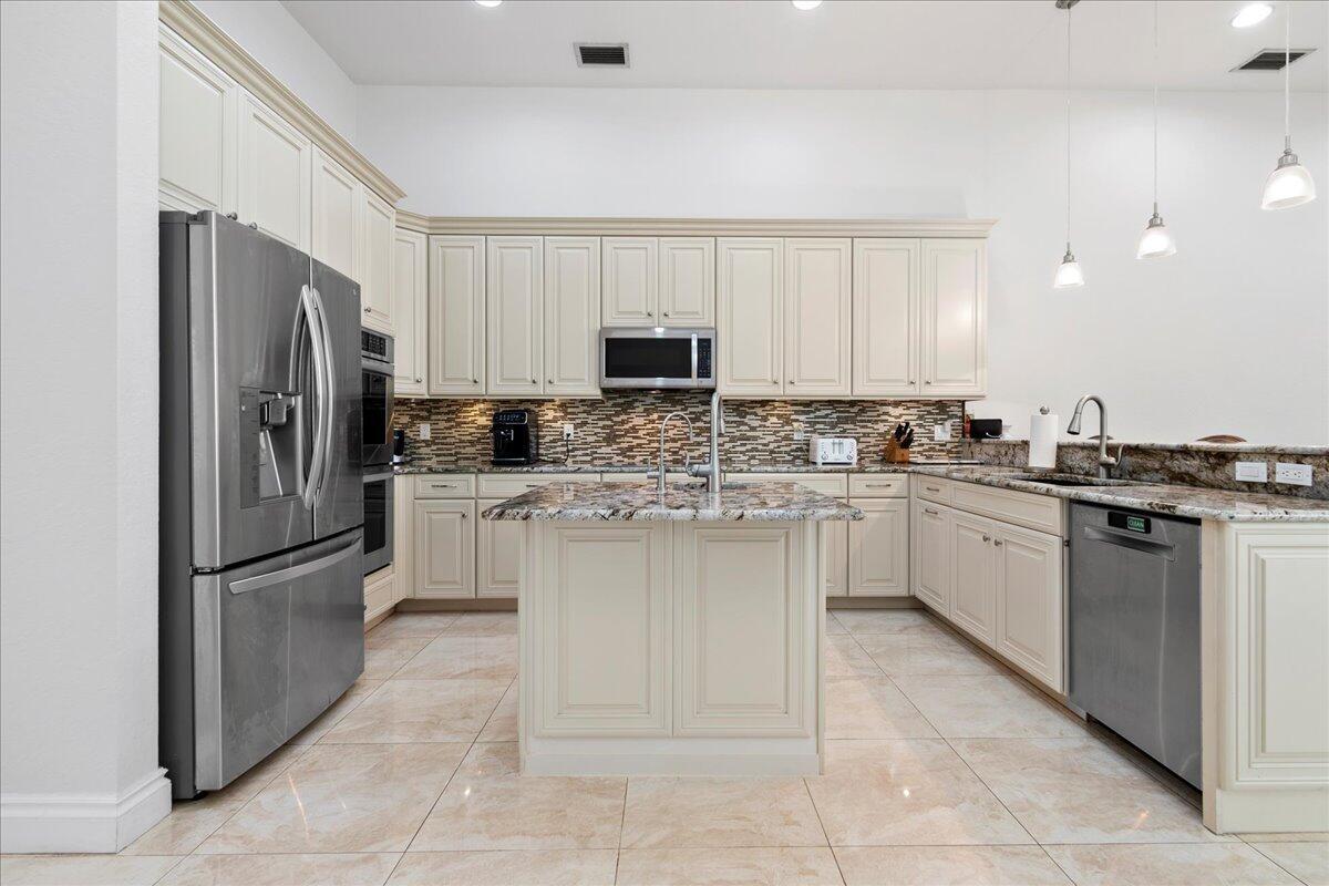 11792 Osprey Pointe Circle Wellington FL 33449 | R11022233