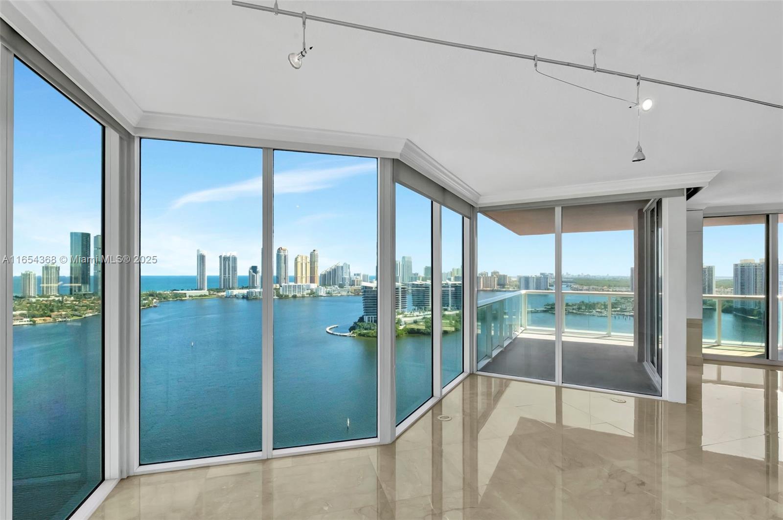 100 Hidden Bay Condo