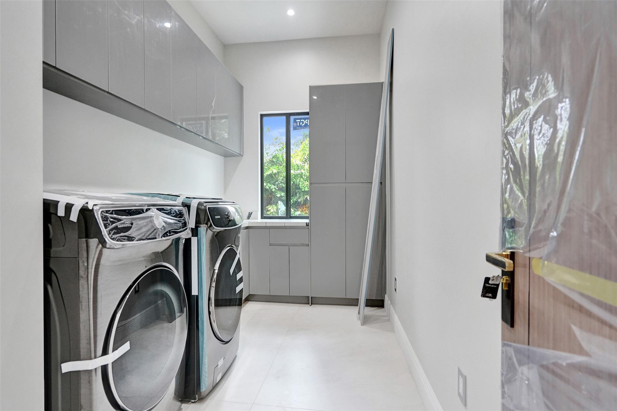 Homes for sale in Plantation, FL | 11951 Sw 3rd St, Plantation, FL 33325 | MLS# F10462732